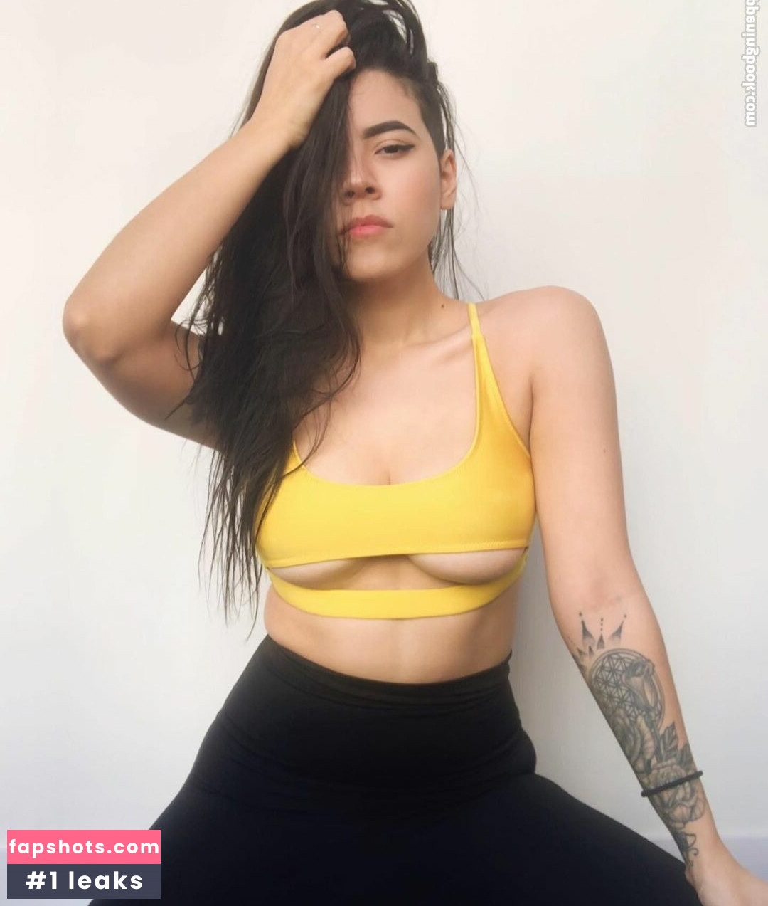 Luna Bloom gallery photo #48