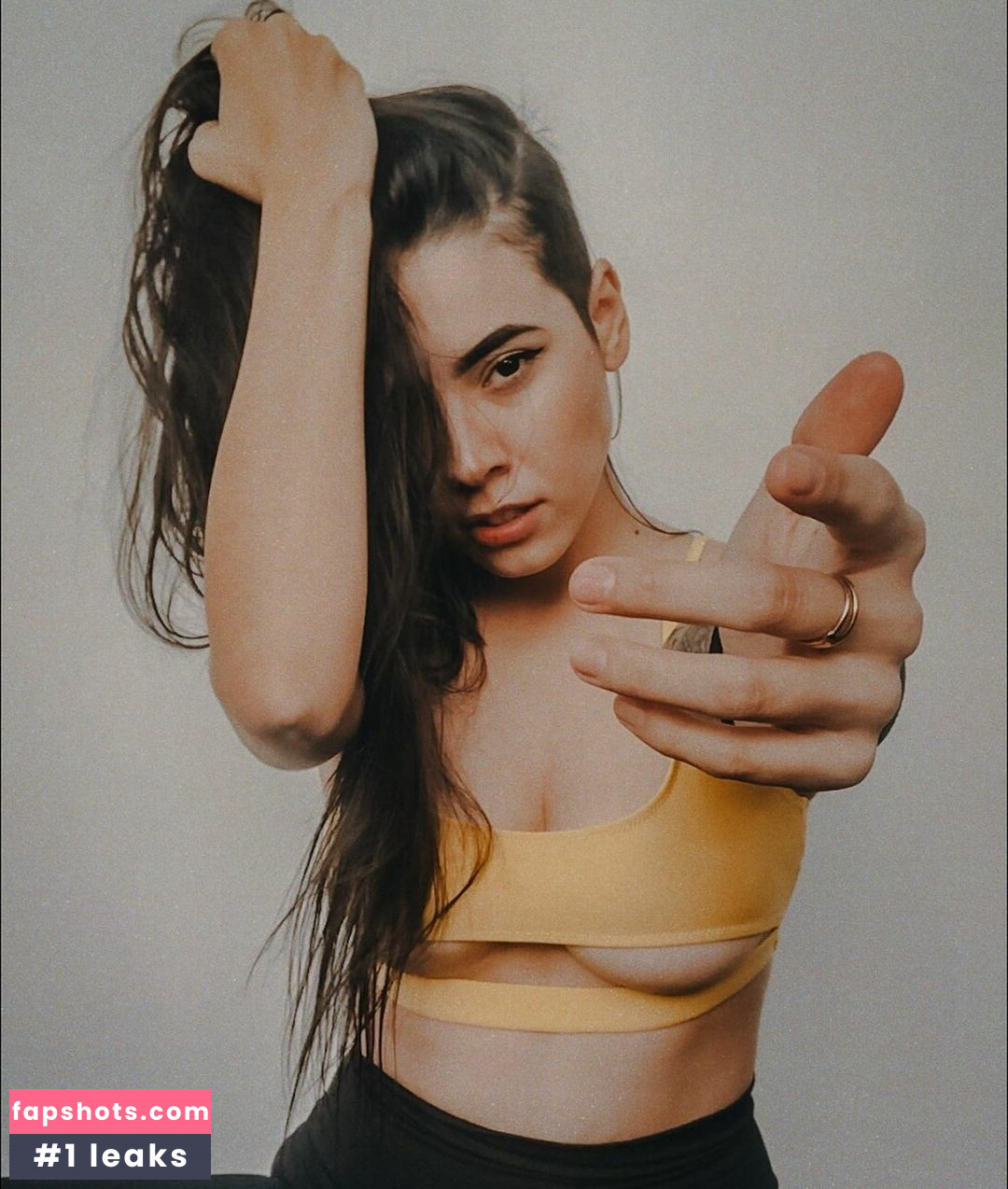 Luna Bloom gallery photo #52