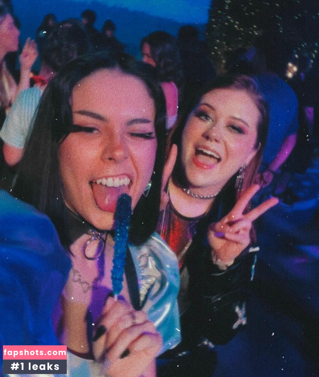 Luna Bloom gallery photo #57