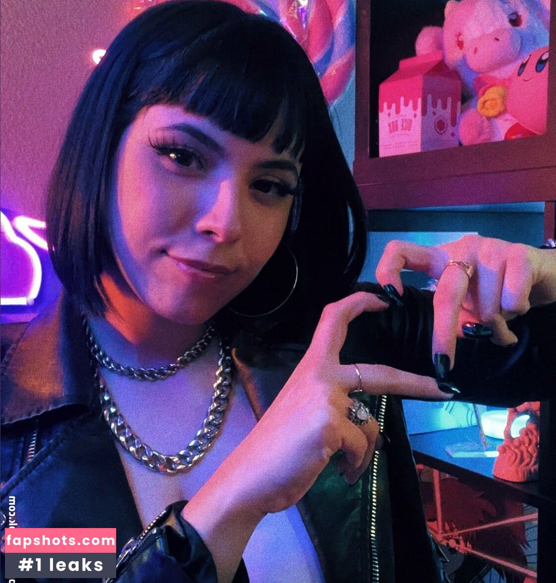 Luna Bloom gallery photo #7