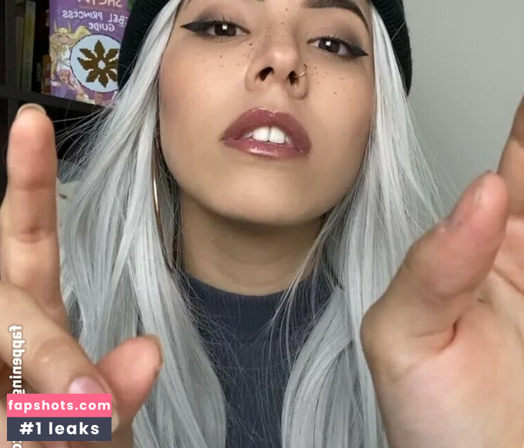 Luna Bloom gallery photo #8