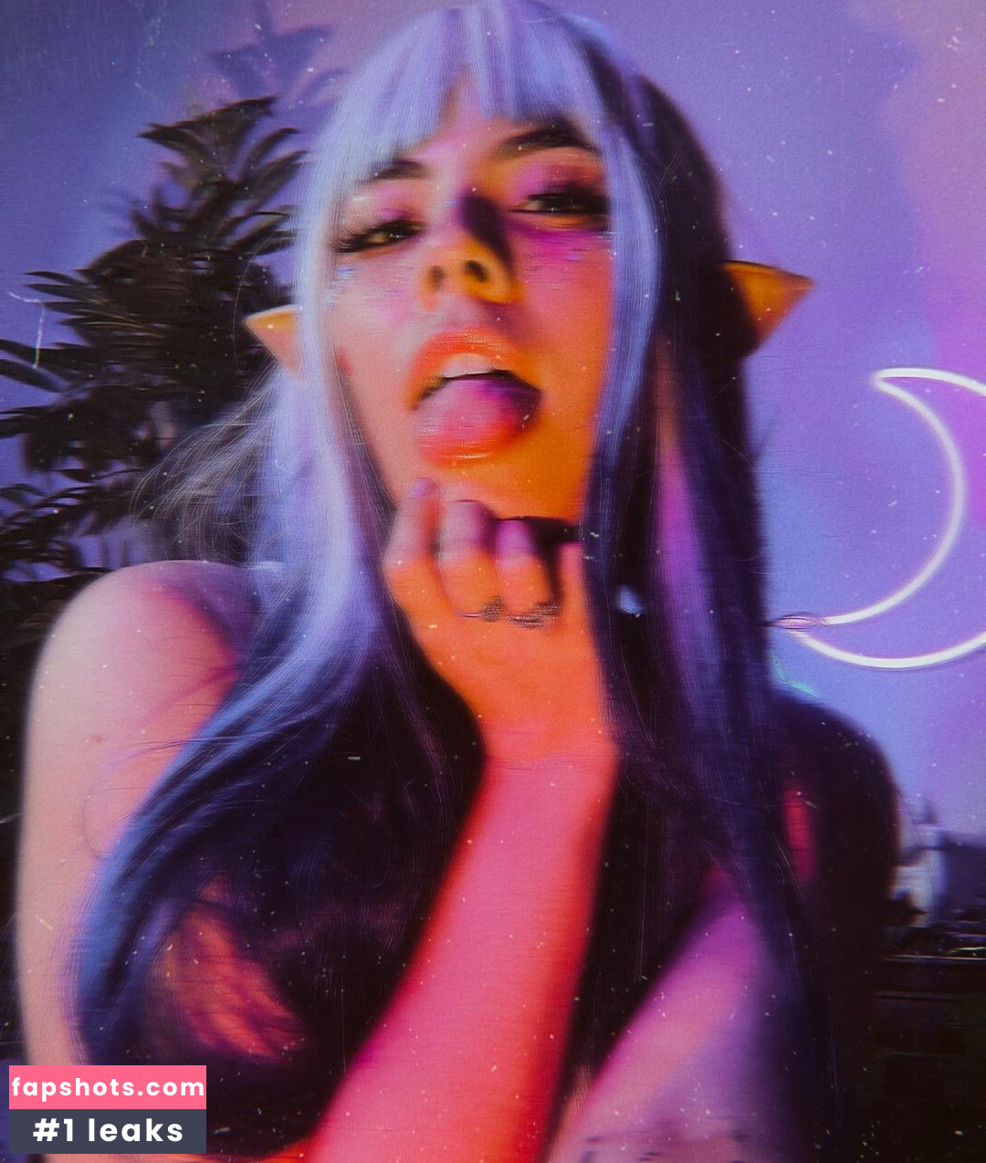 Luna Bloom gallery photo #72