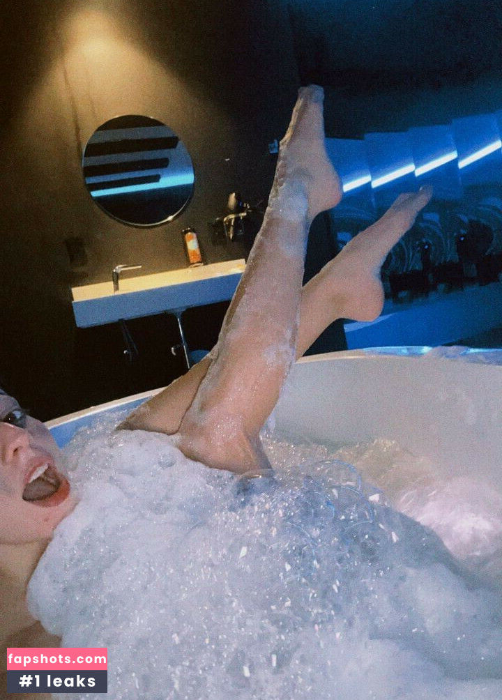 Luna Di gallery photo #9