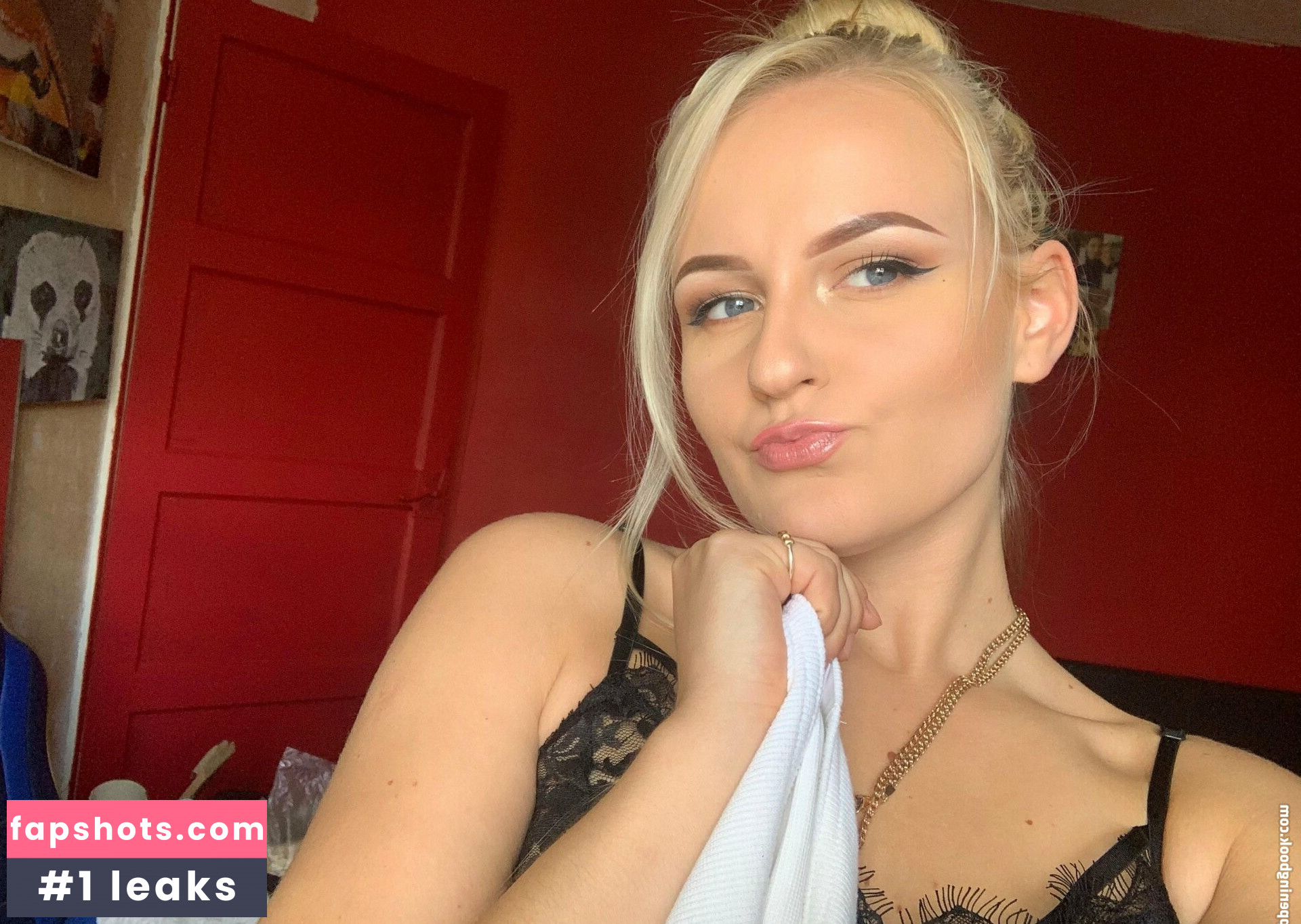 Luna_Eclipse187 nude babe gallery