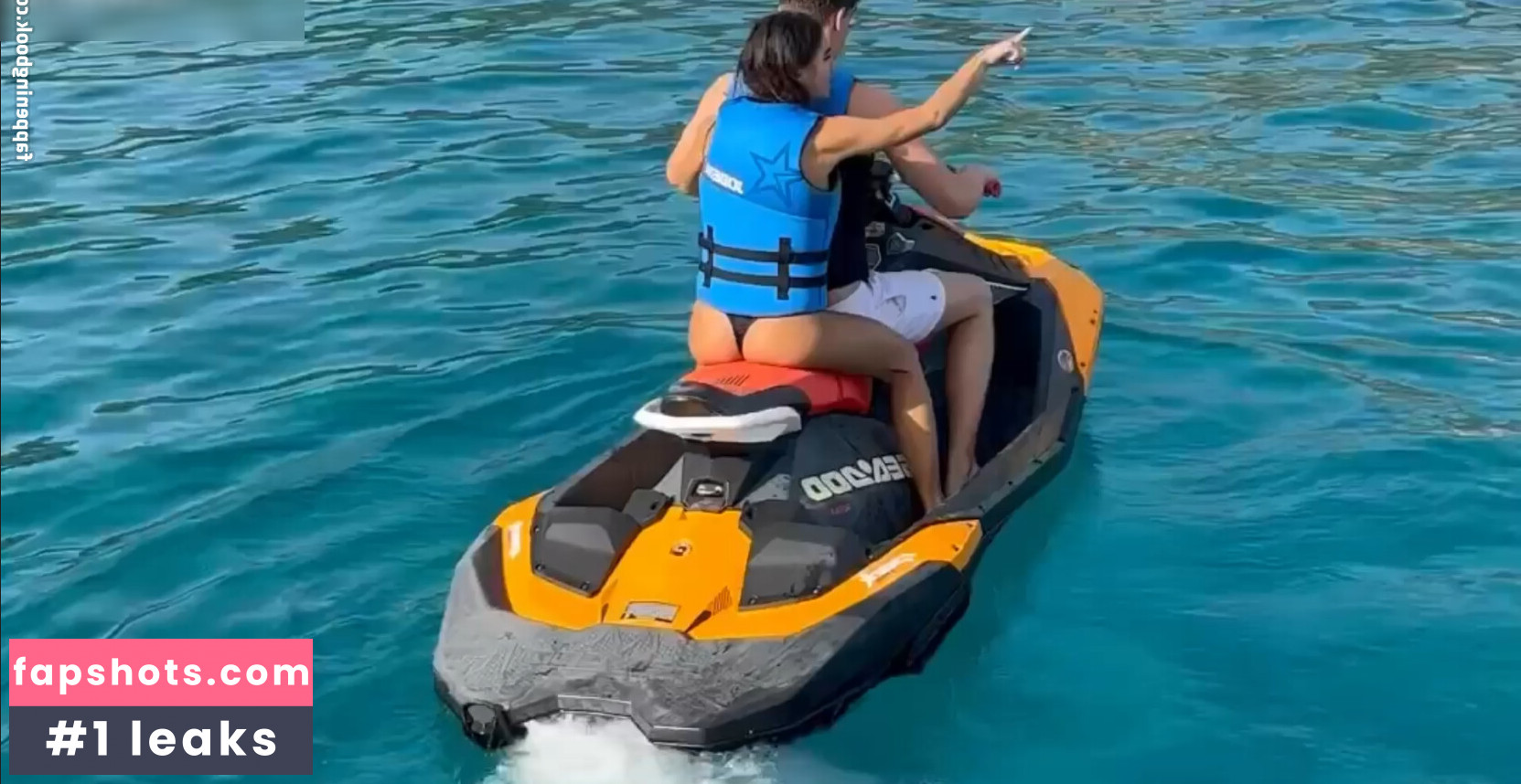 Luna Farina gallery photo #2