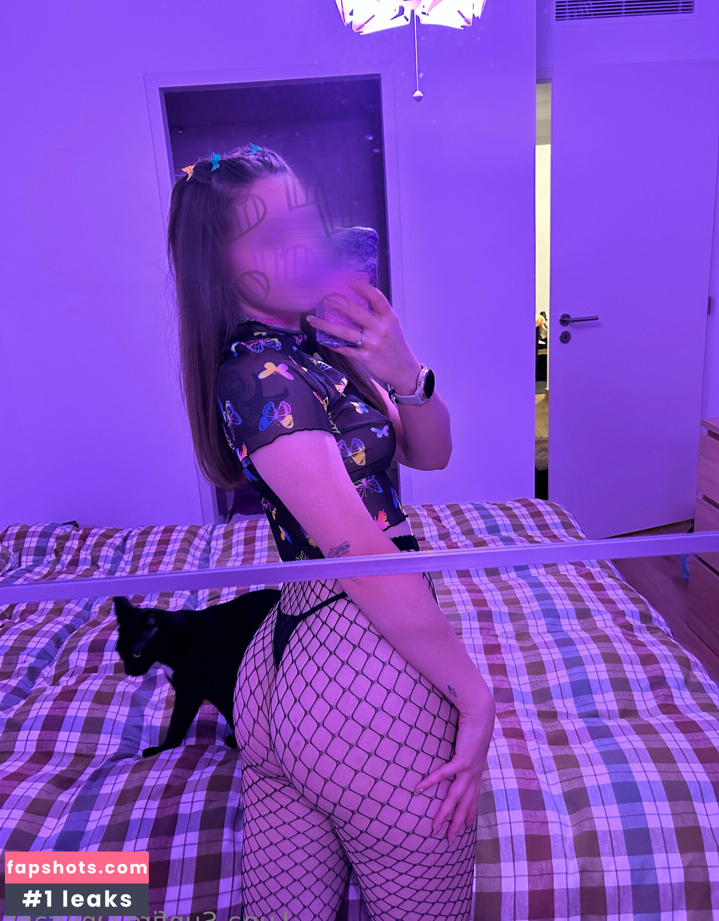 luna-free-peter gallery photo #9