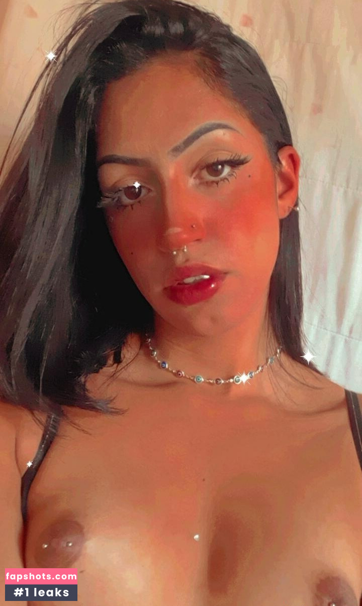 Luna Guedes nude babe gallery