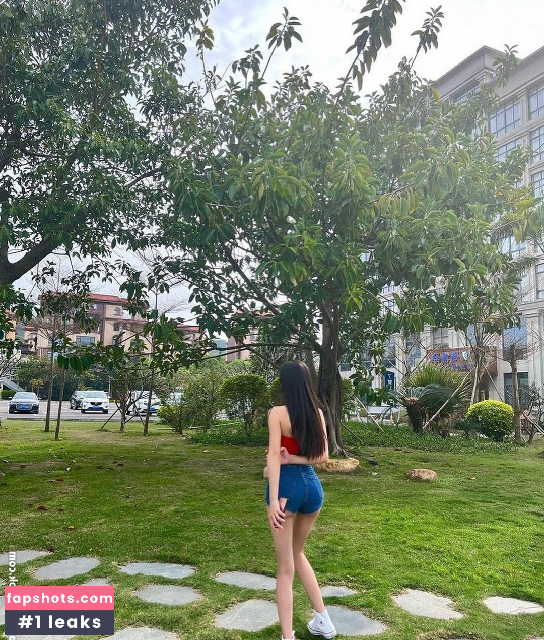 Luna Hwang gallery photo #11