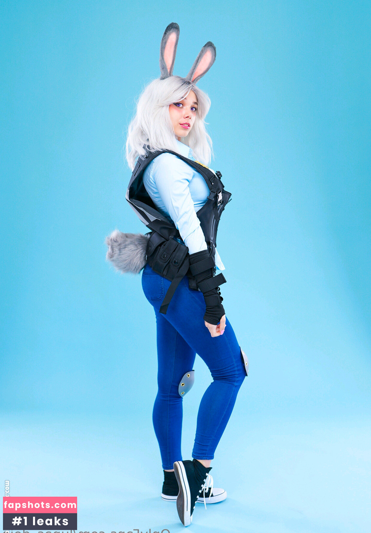 Luna Kitsune gallery photo #14