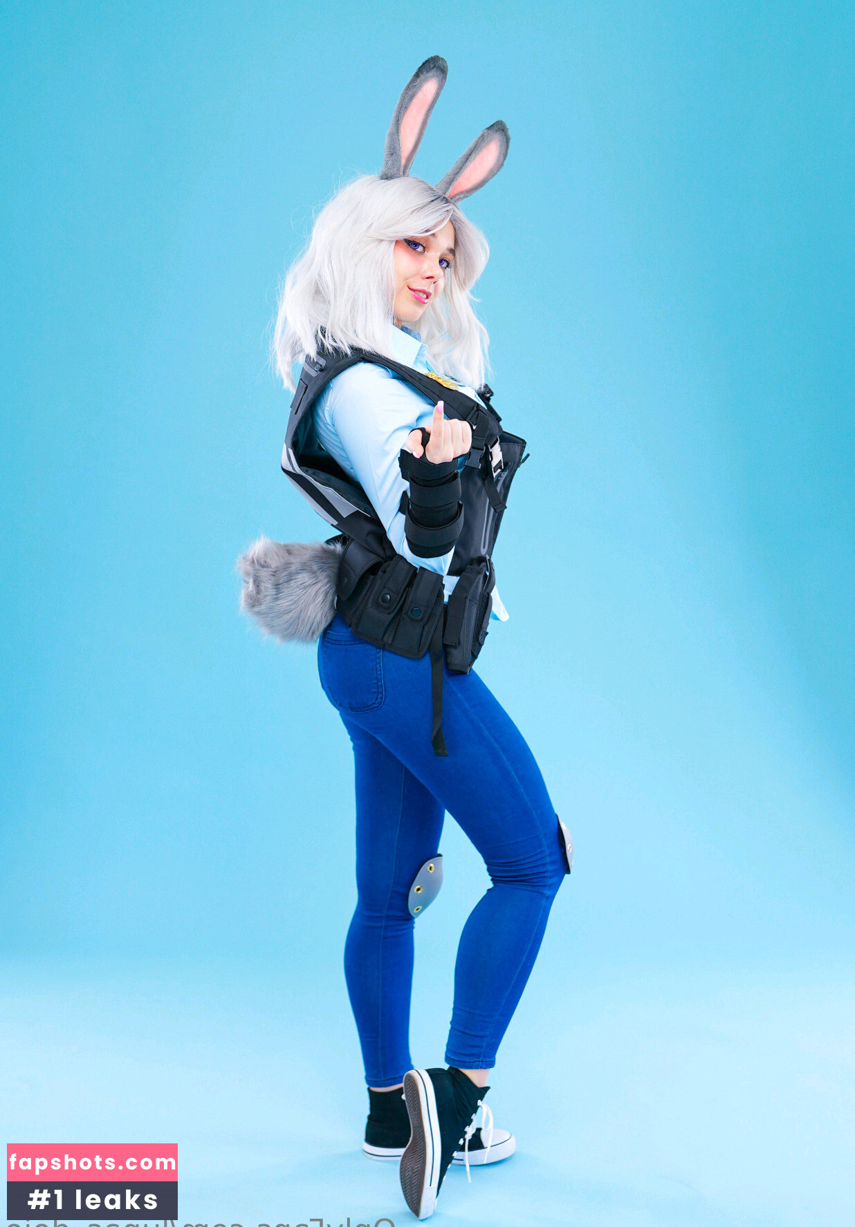 Luna Kitsune gallery photo #18