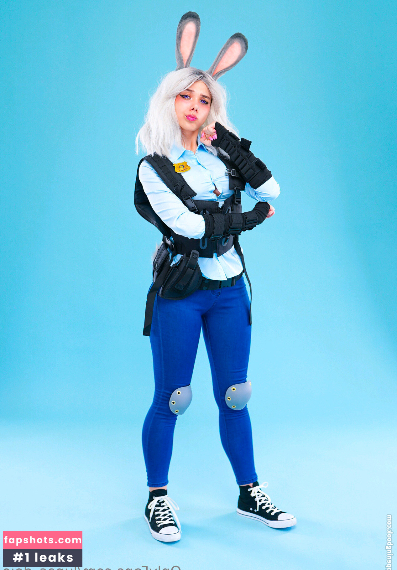 Luna Kitsune gallery photo #6