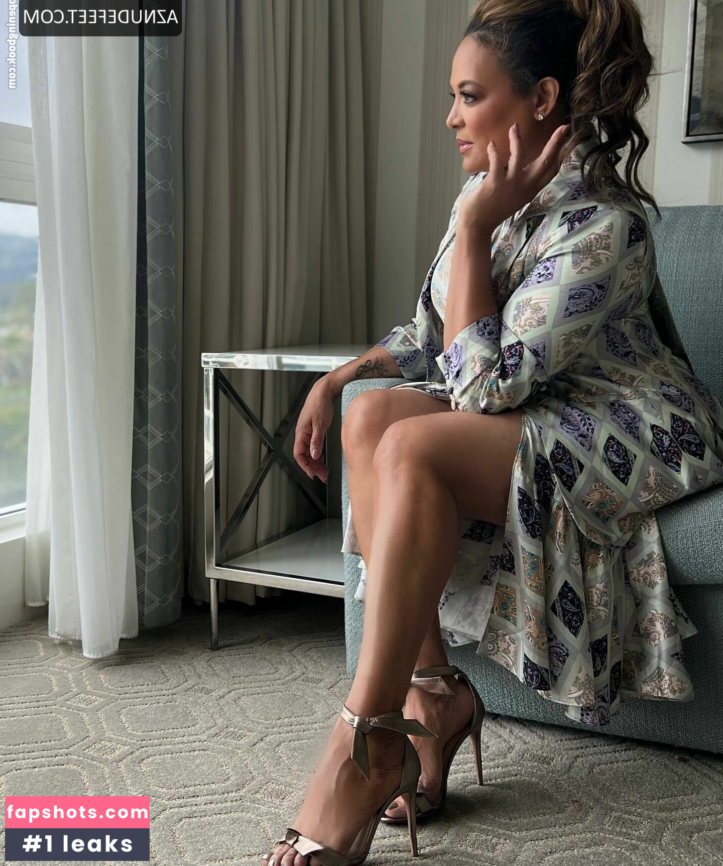 Luna Lauren Velez gallery photo #4