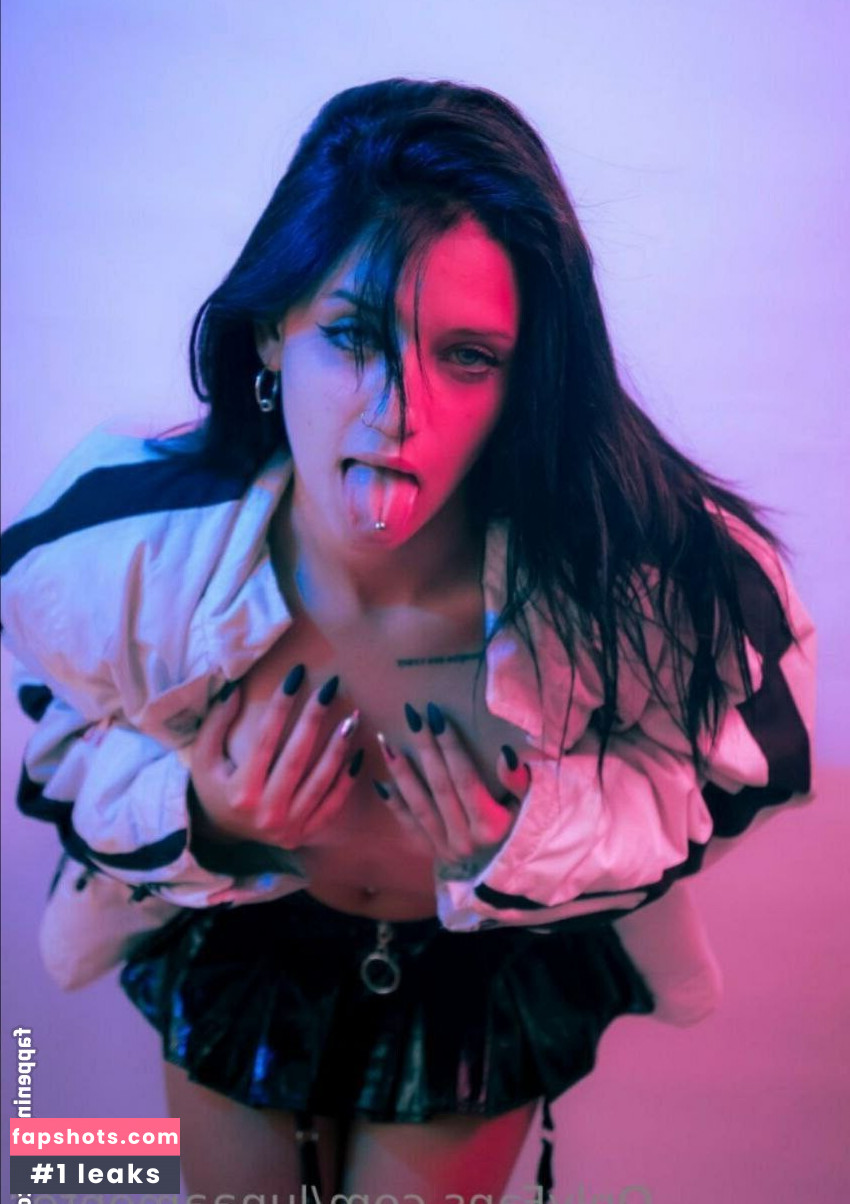 Luna Montes gallery photo #5