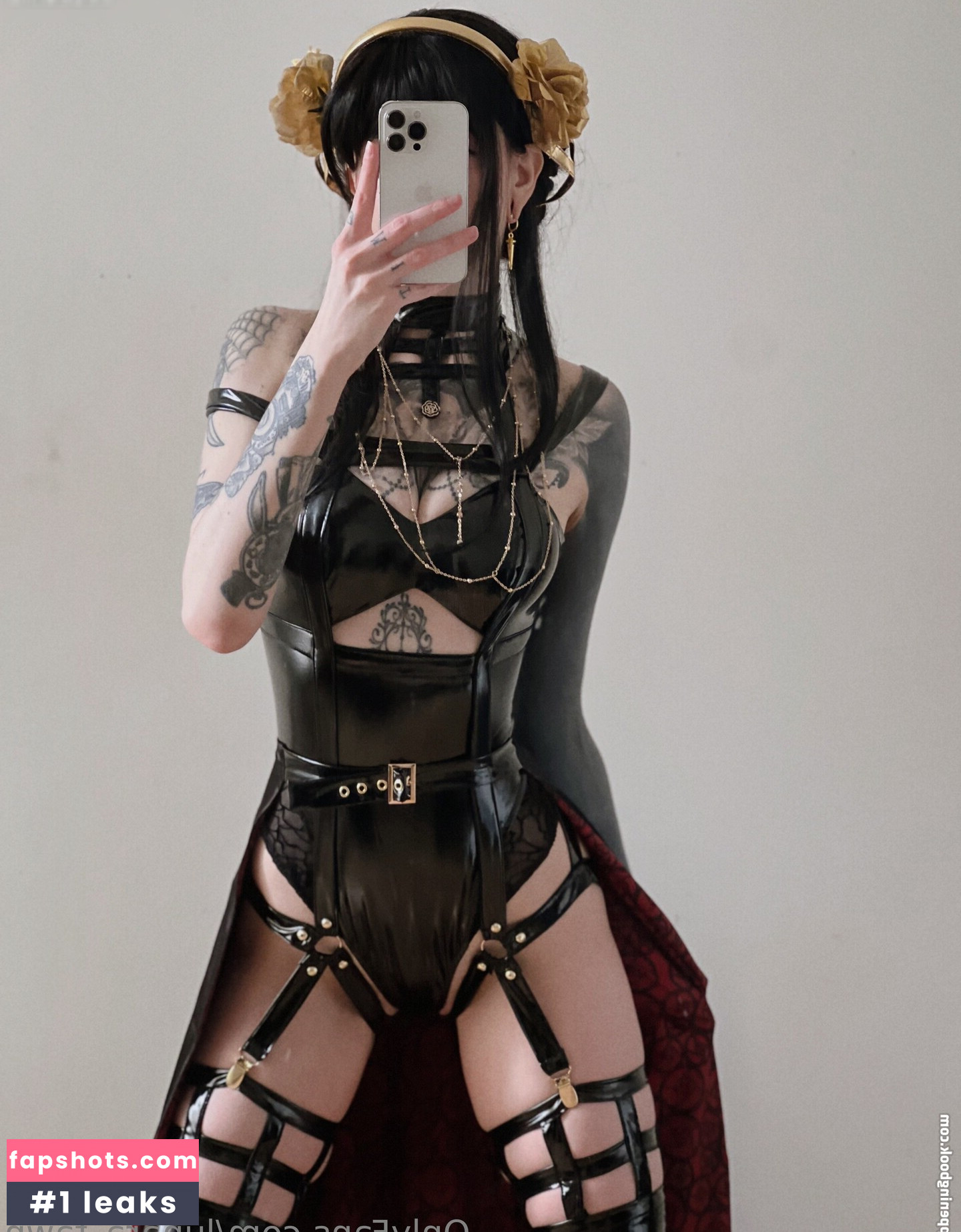 Luna gallery photo #2