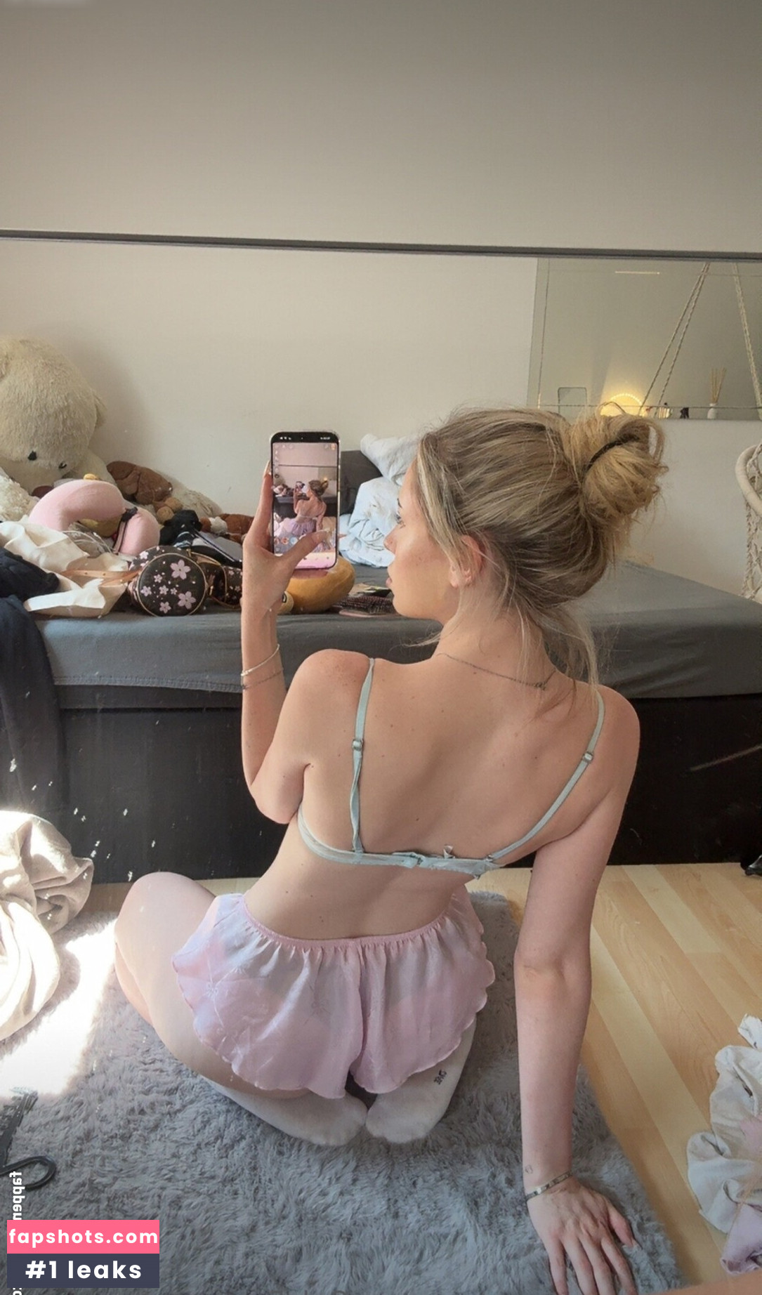 Luna-sophia candy nude babe gallery