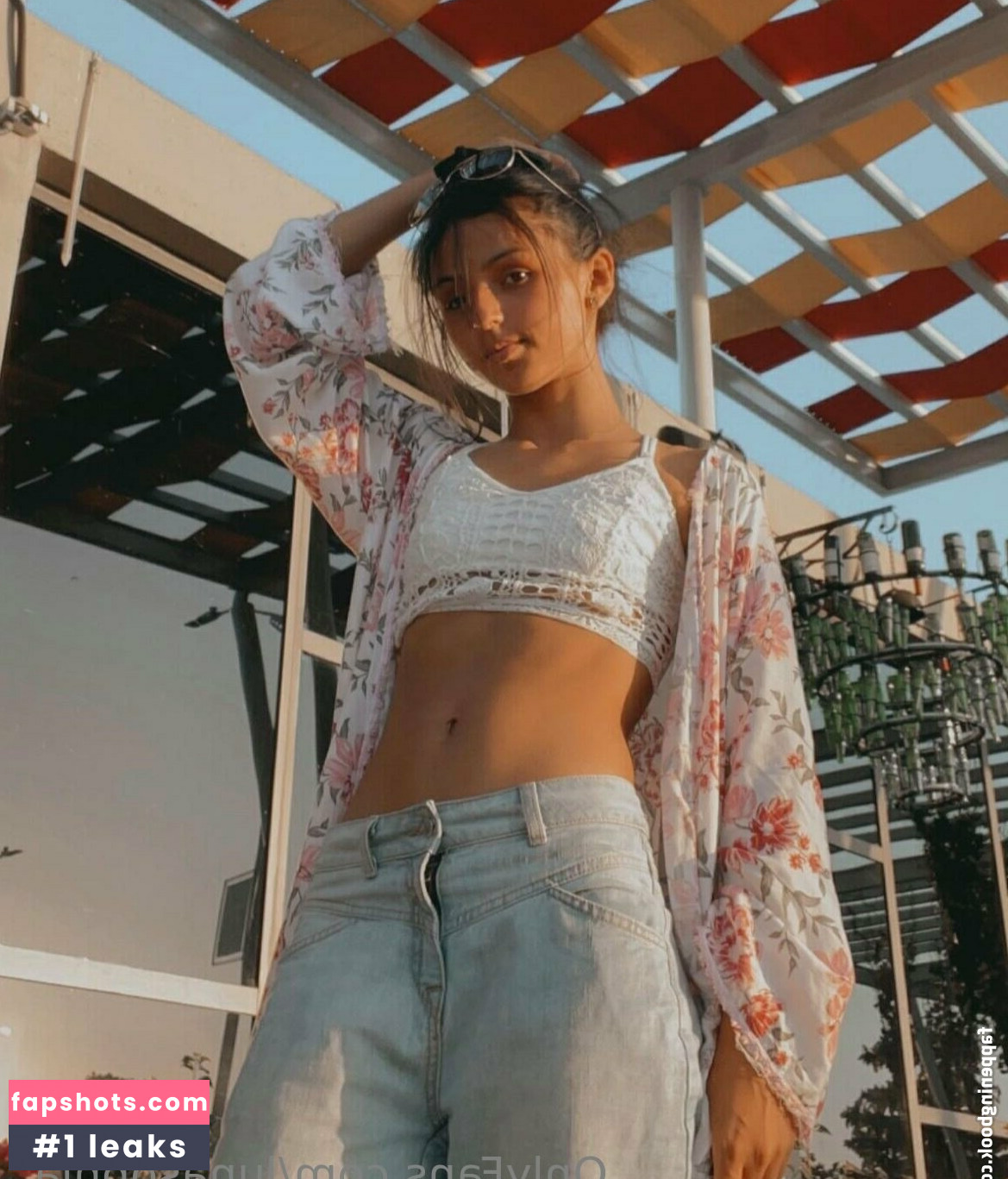 Luna Sophia gallery photo #95