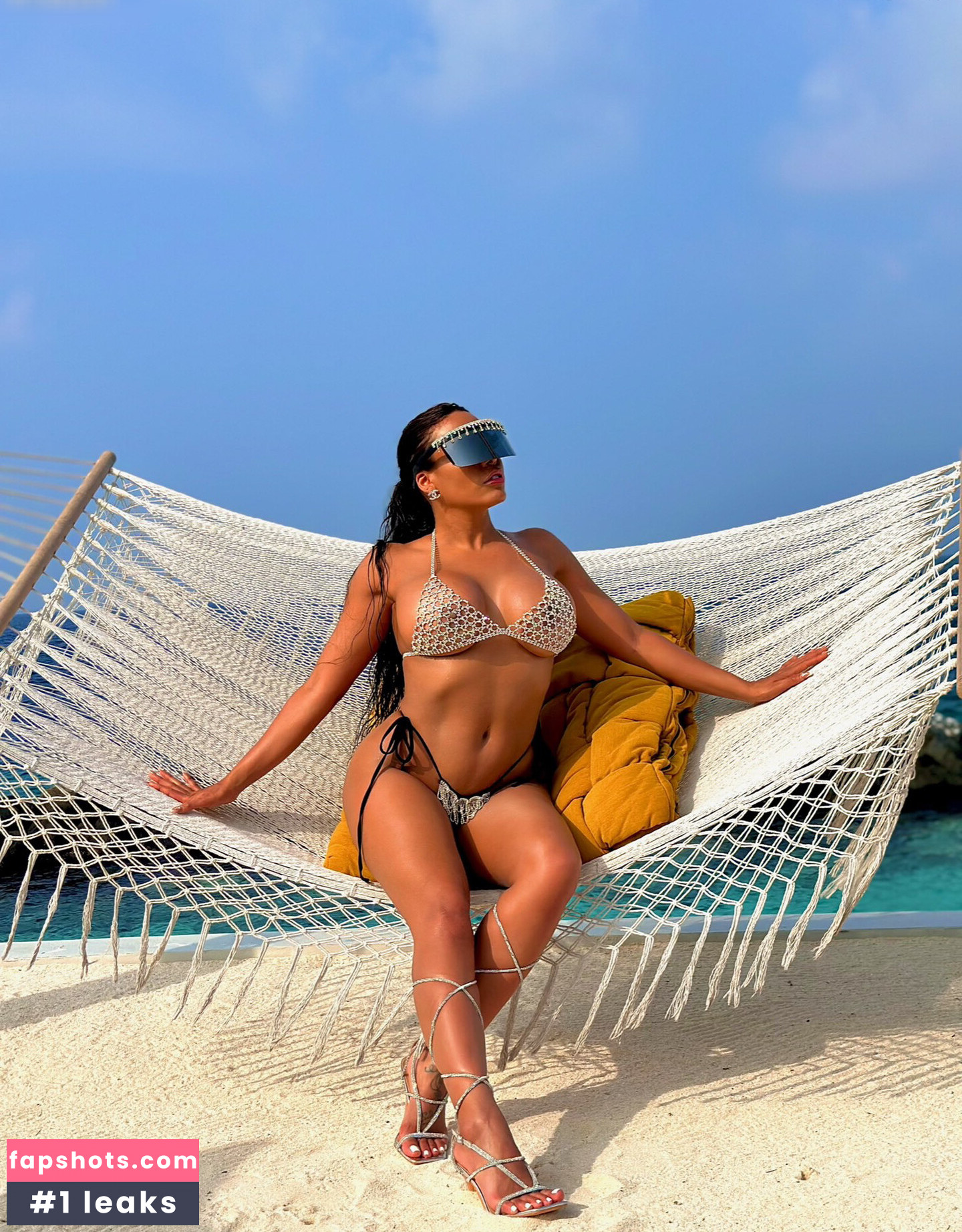 Luna Star gallery photo #129