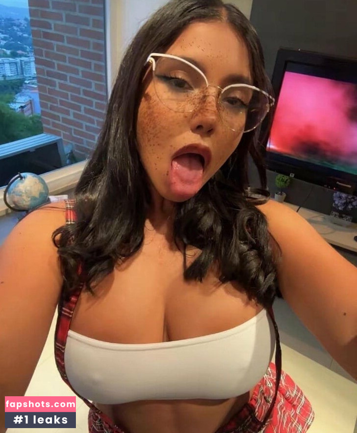 Lunaalessandra gallery photo #9