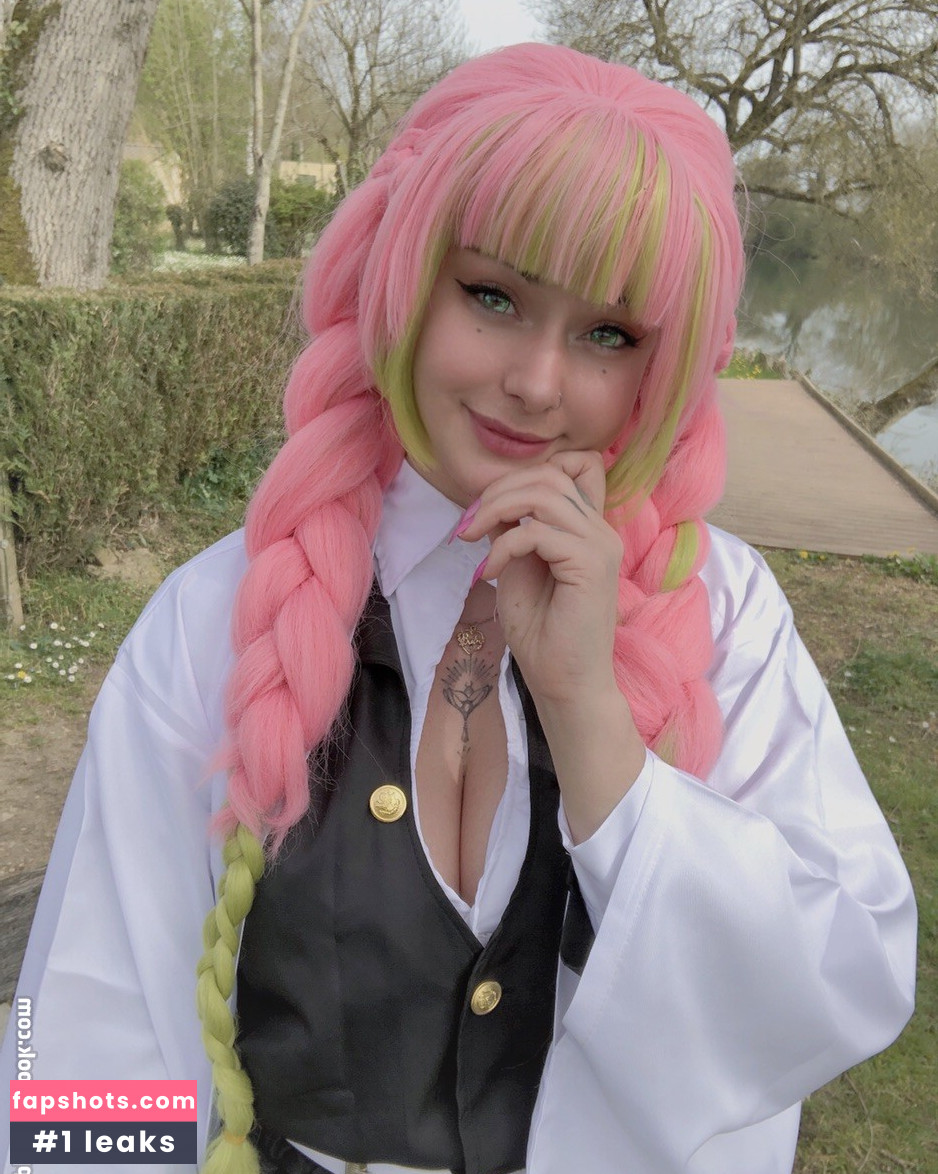 lunachan_tv gallery photo #2