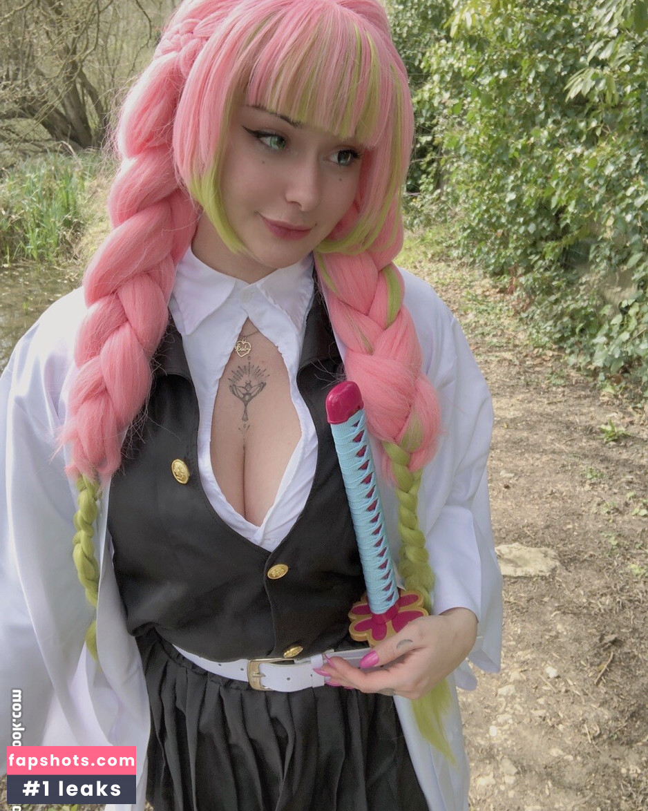 lunachan_tv gallery photo #3