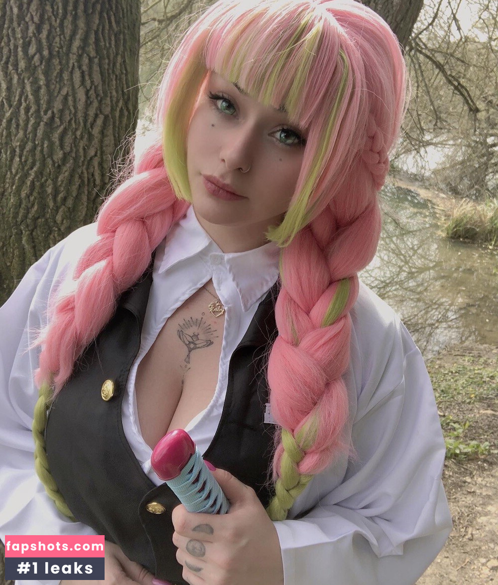 lunachan_tv gallery photo #7