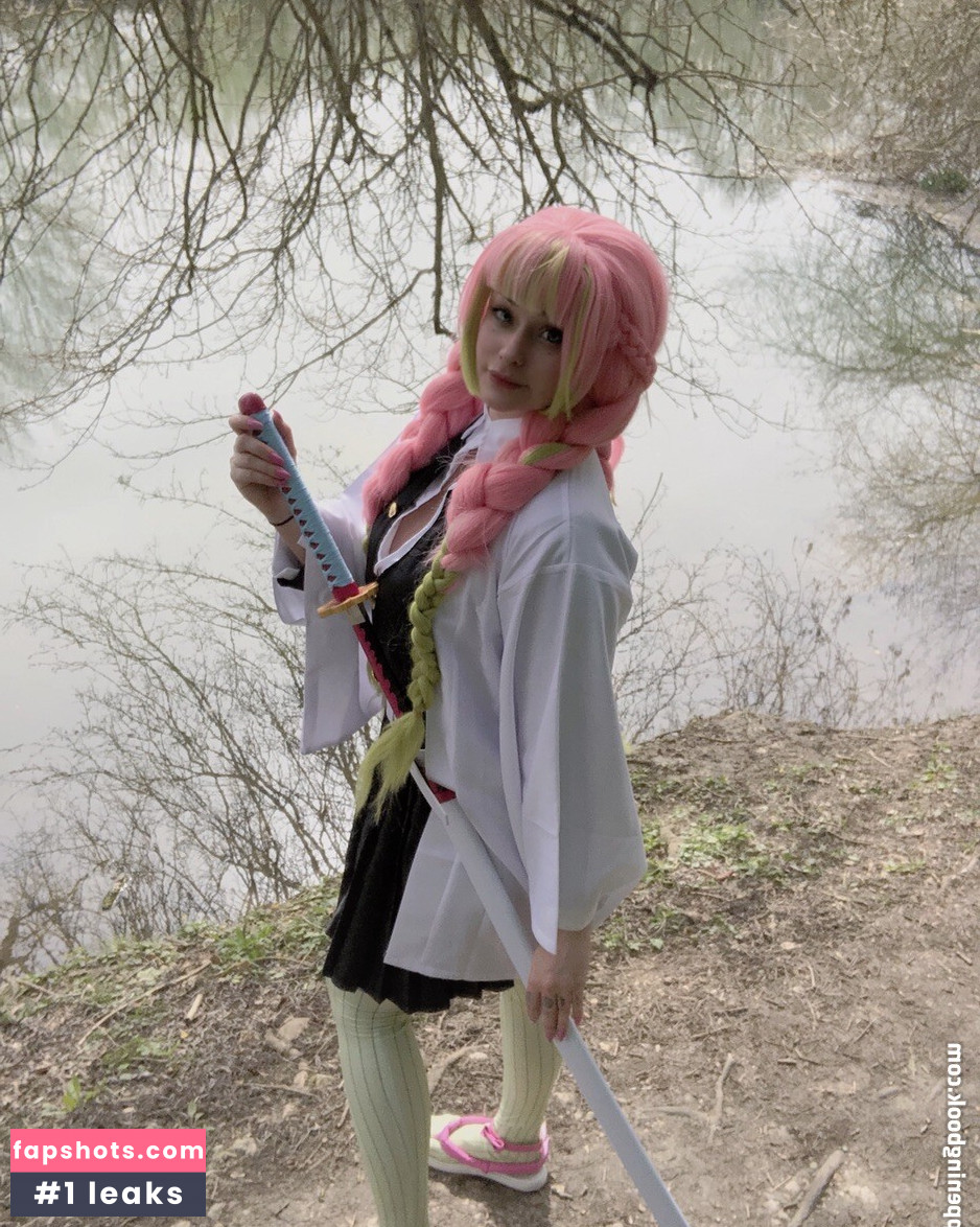 lunachan_tv gallery photo #9