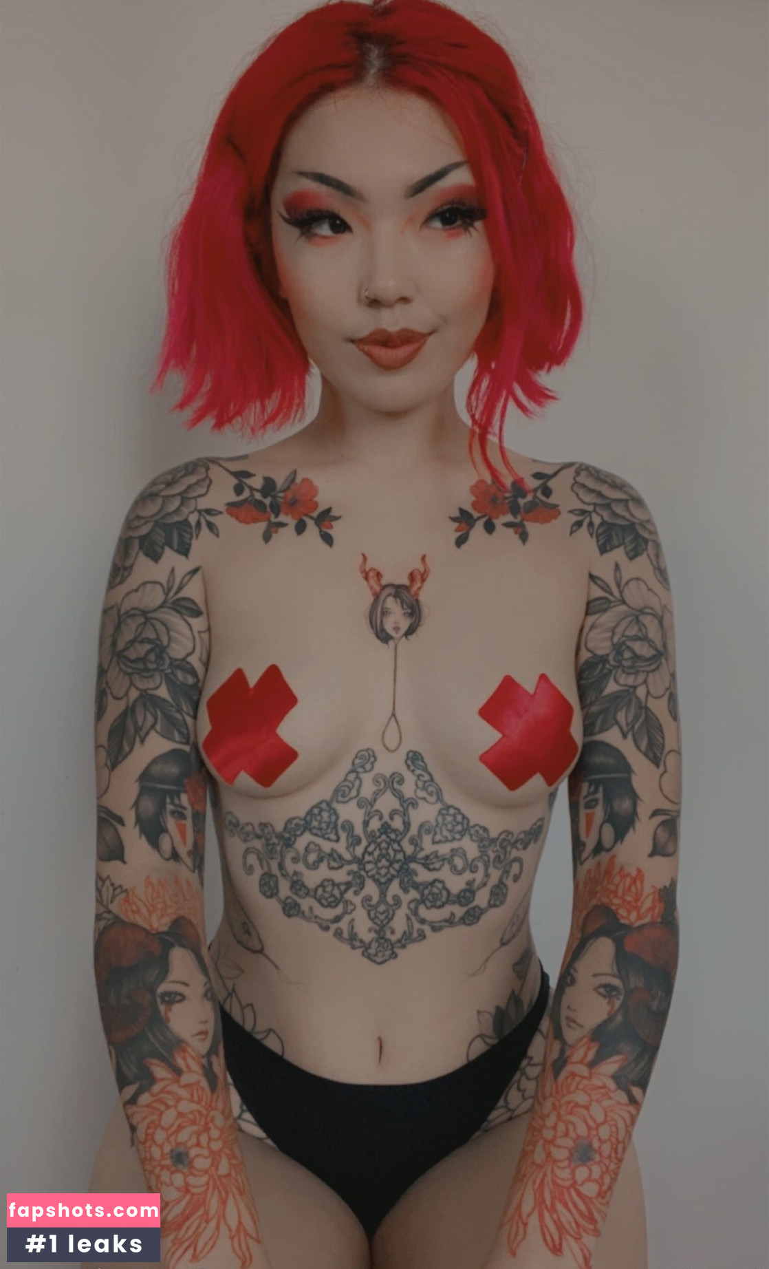 Lunachrissy nude babe gallery