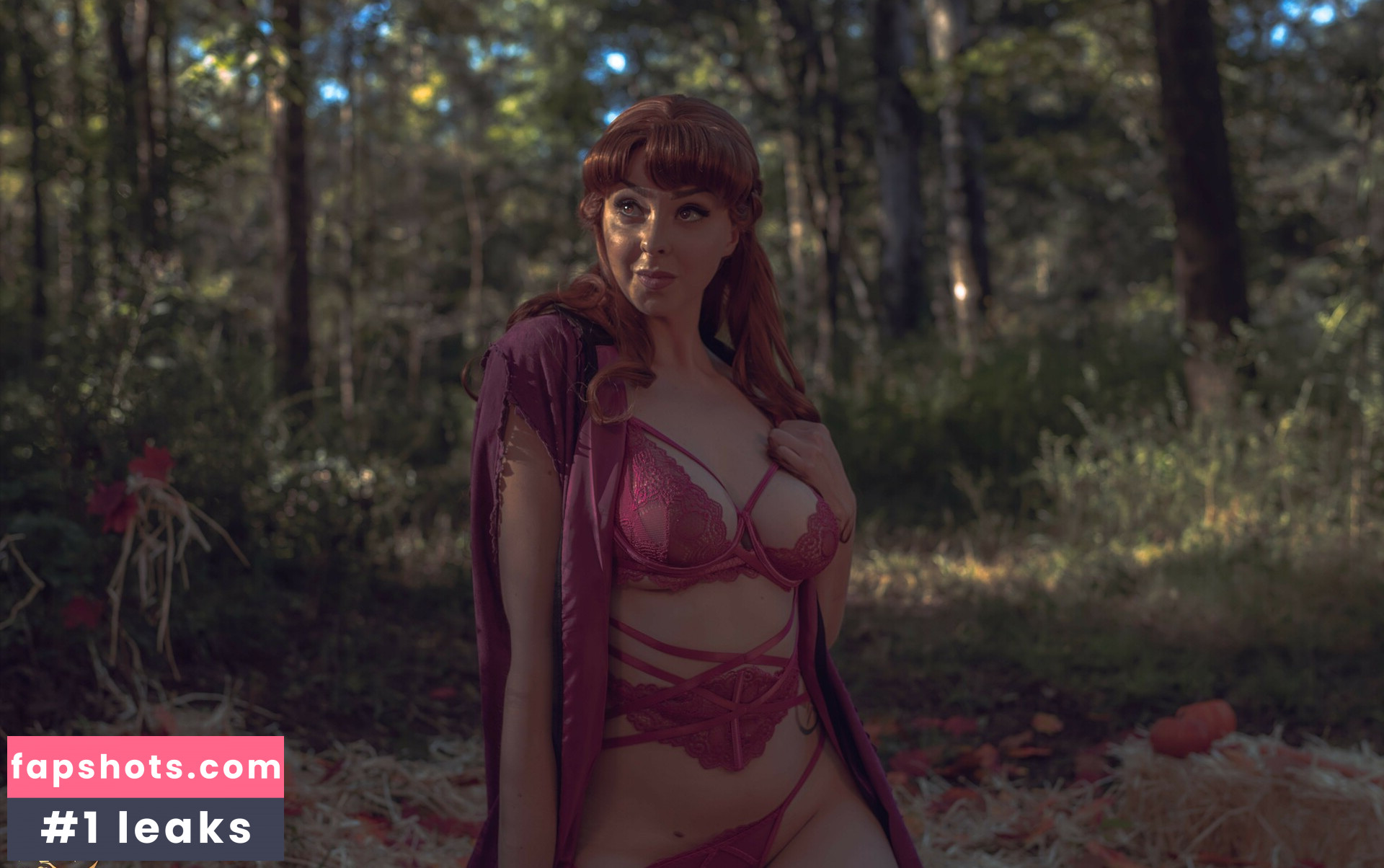 LunaRaeCosplay gallery photo #324