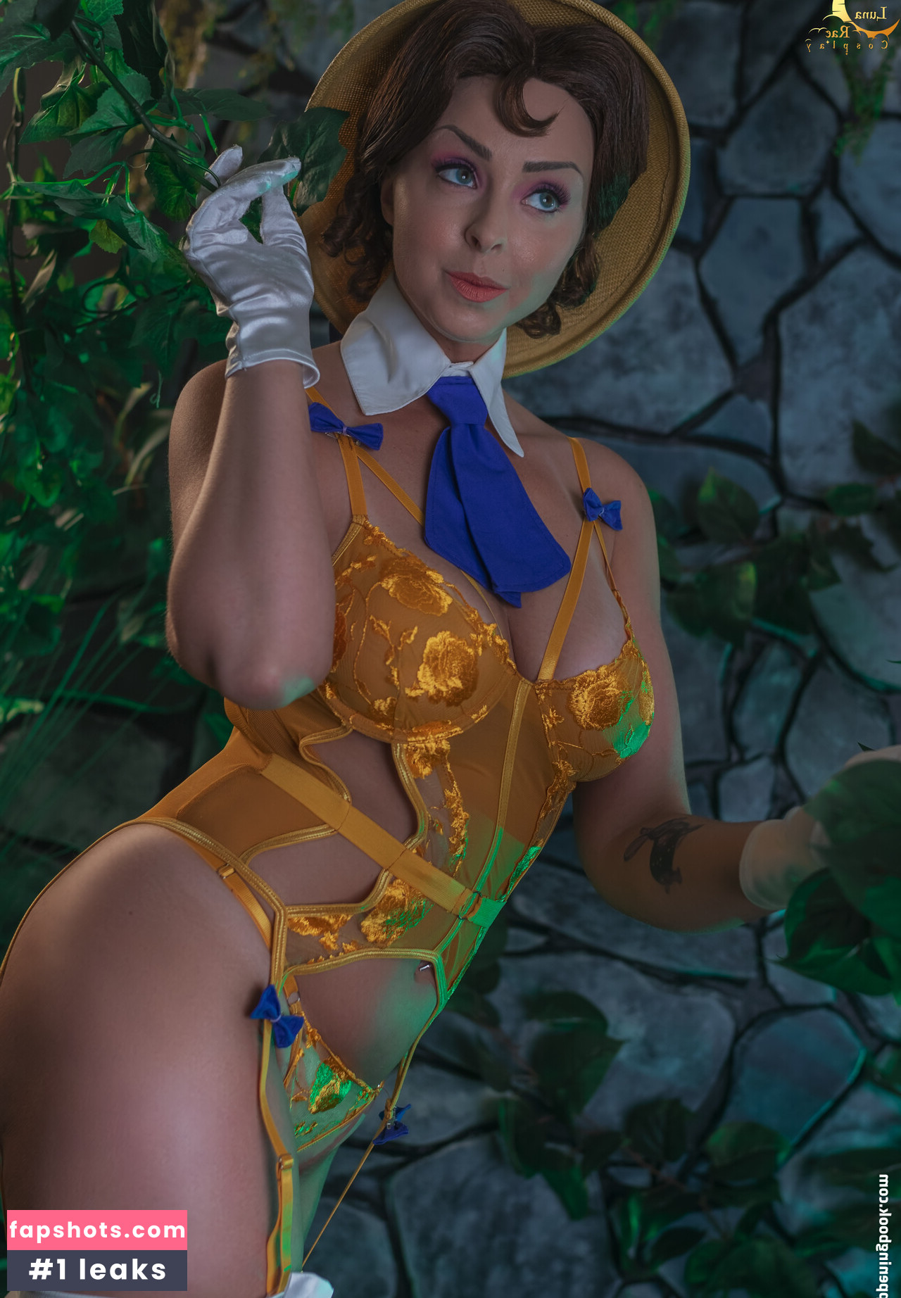 LunaRaeCosplay gallery photo #373