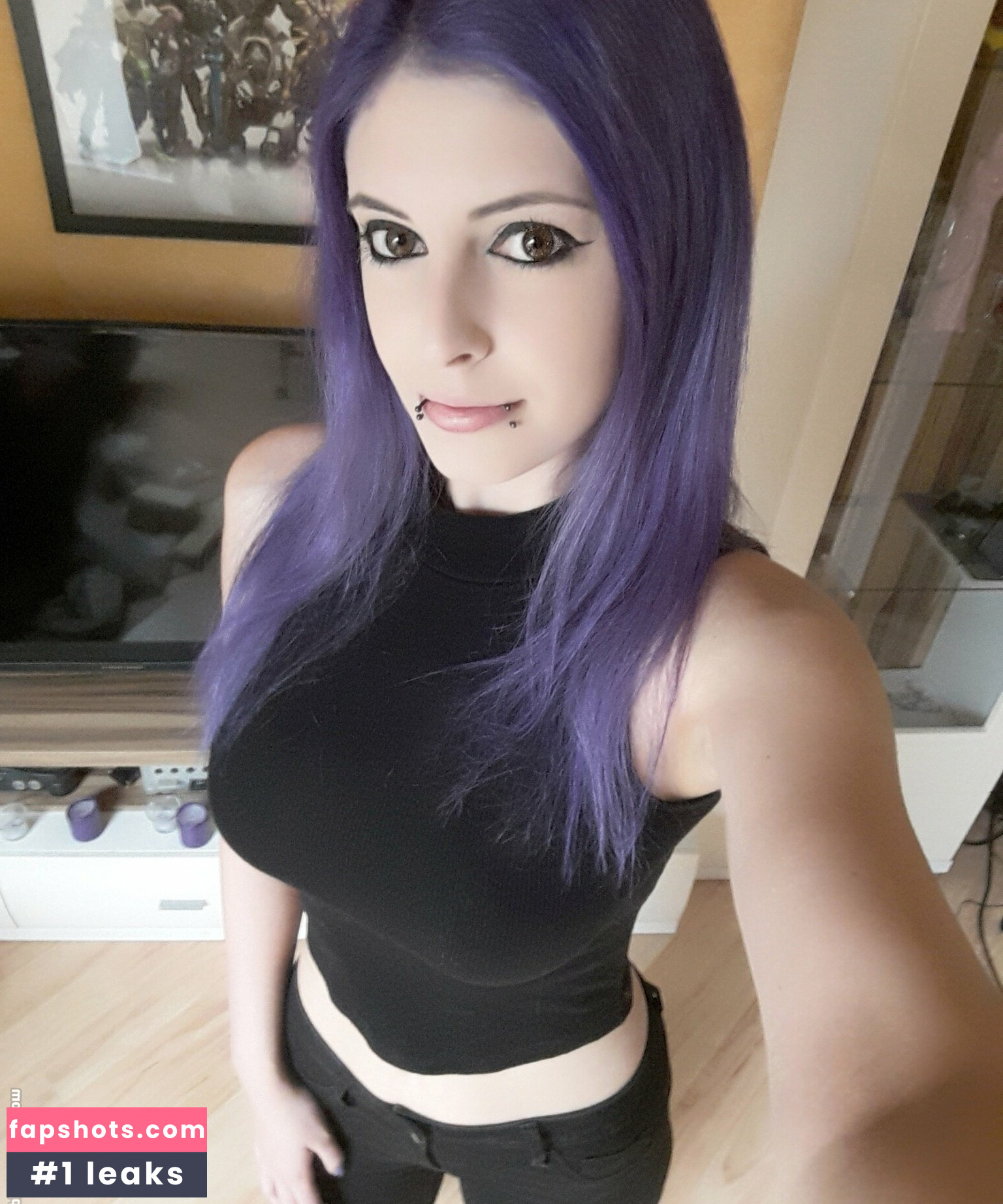 LunaraKitsune gallery photo #11