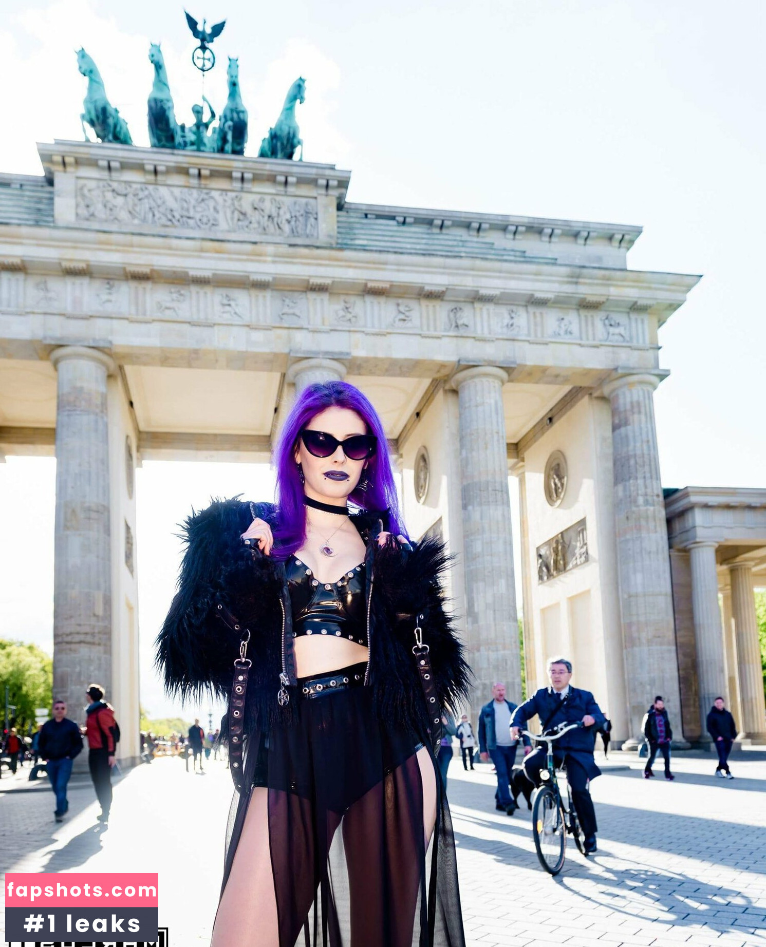 LunaraKitsune gallery photo #12