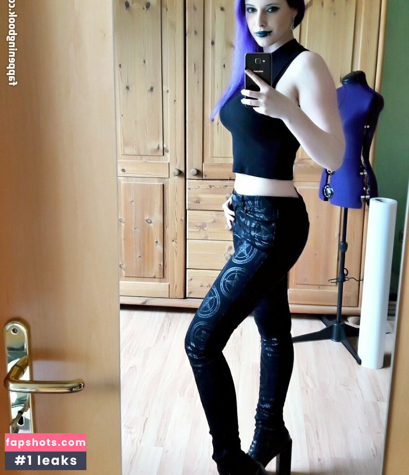 LunaraKitsune gallery photo #7