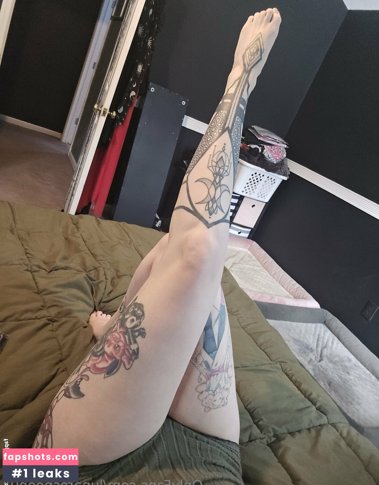 lunarespeon07 gallery photo #25