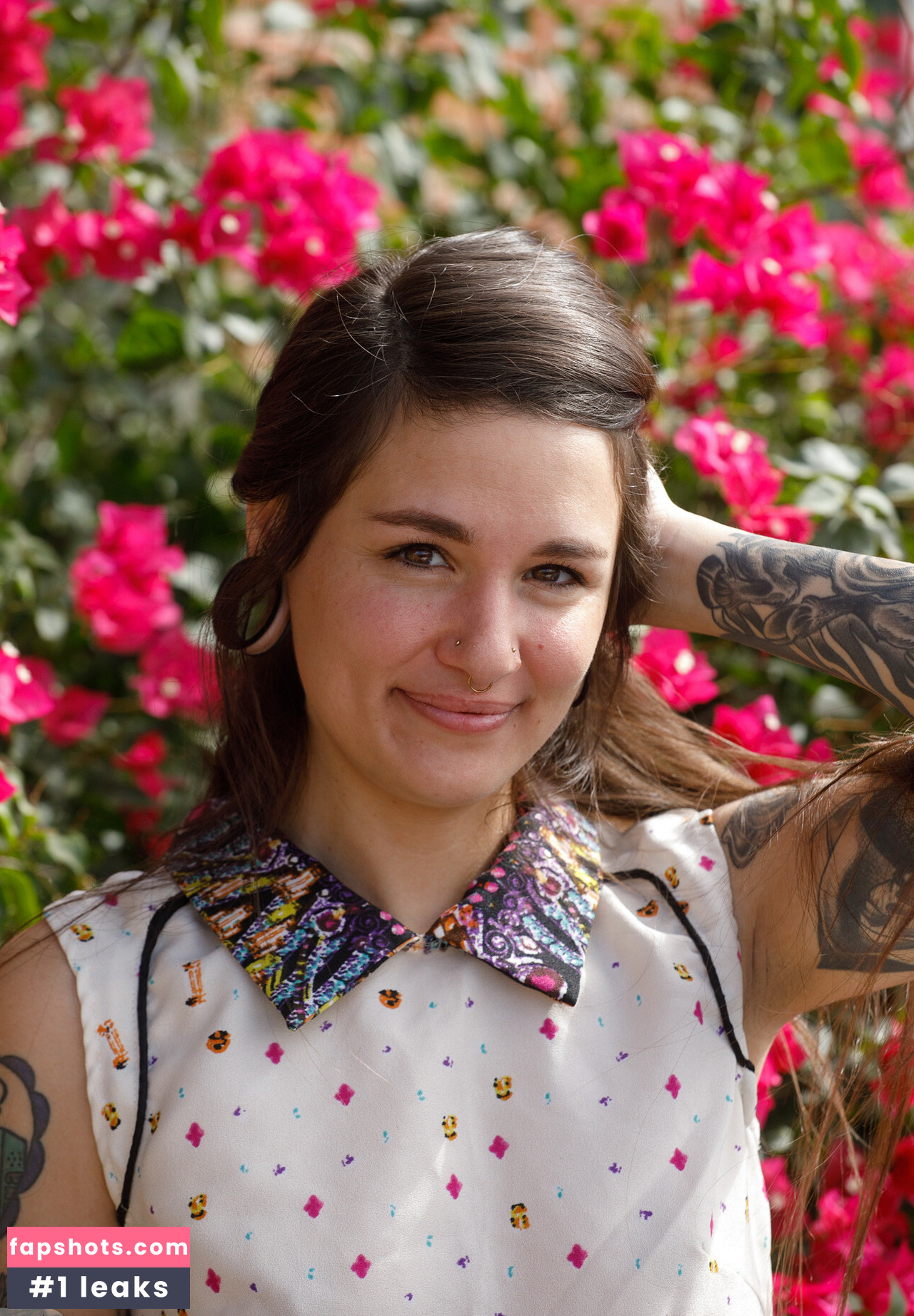 LunaxLovelyx gallery photo #38