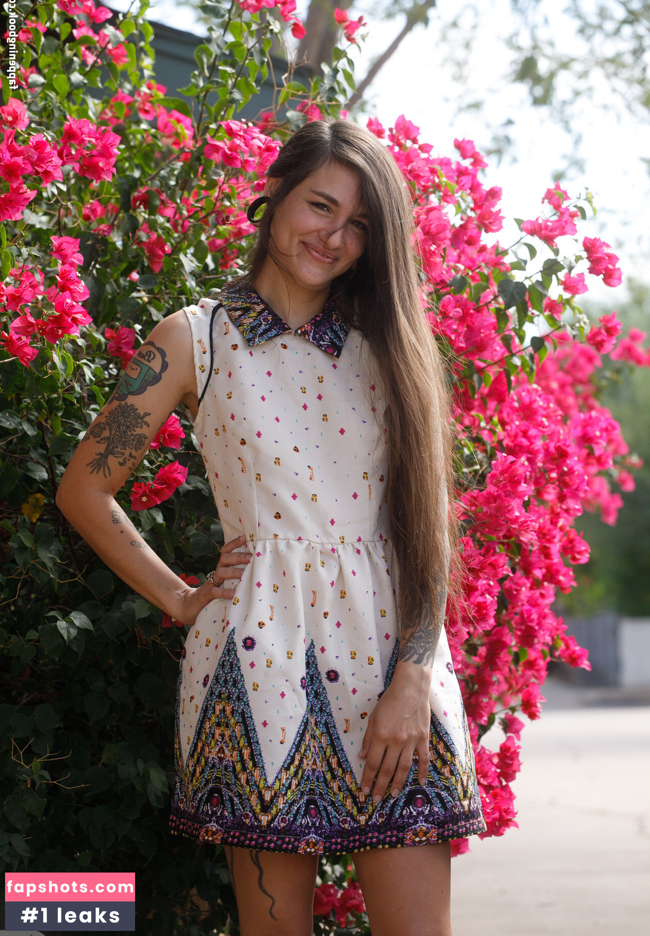 LunaxLovelyx gallery photo #39