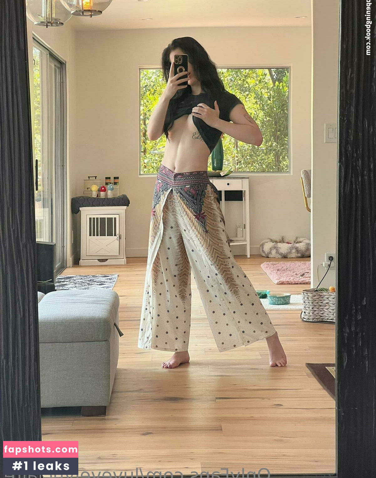 luvevelynclaire Nude Leaks OnlyFans Photos #9 - LeakJerk