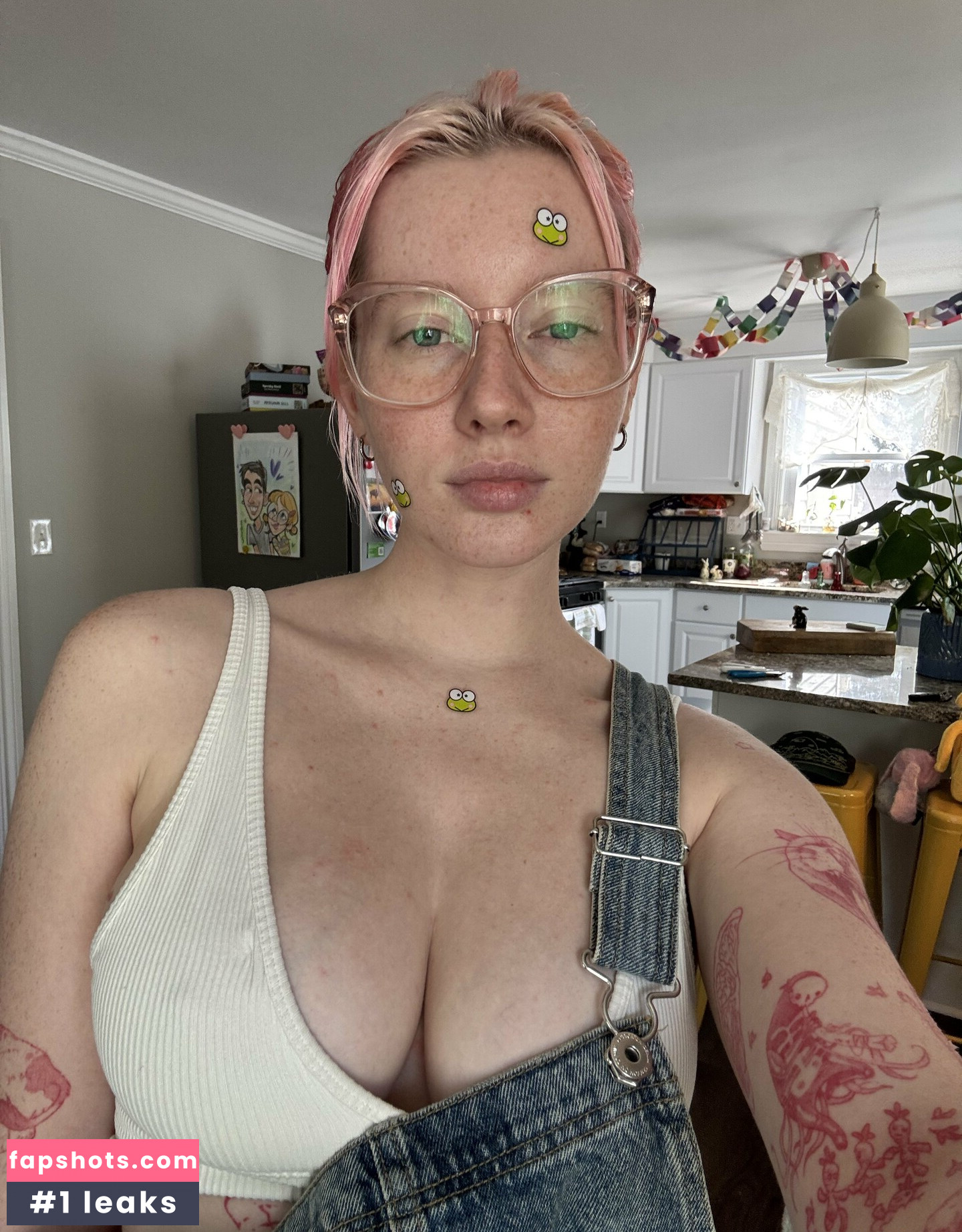 Luvliii gallery photo #25