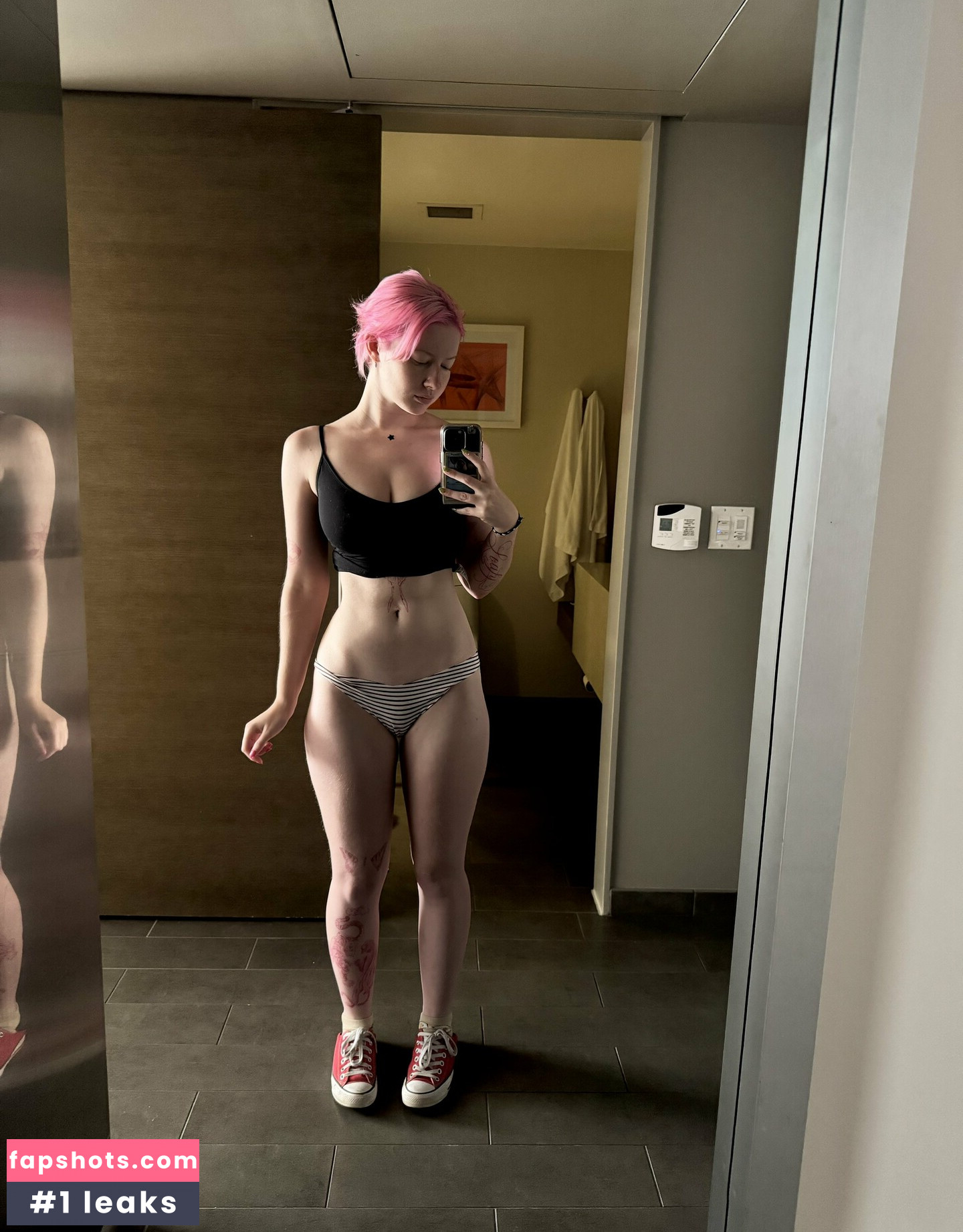 Luvliii gallery photo #28