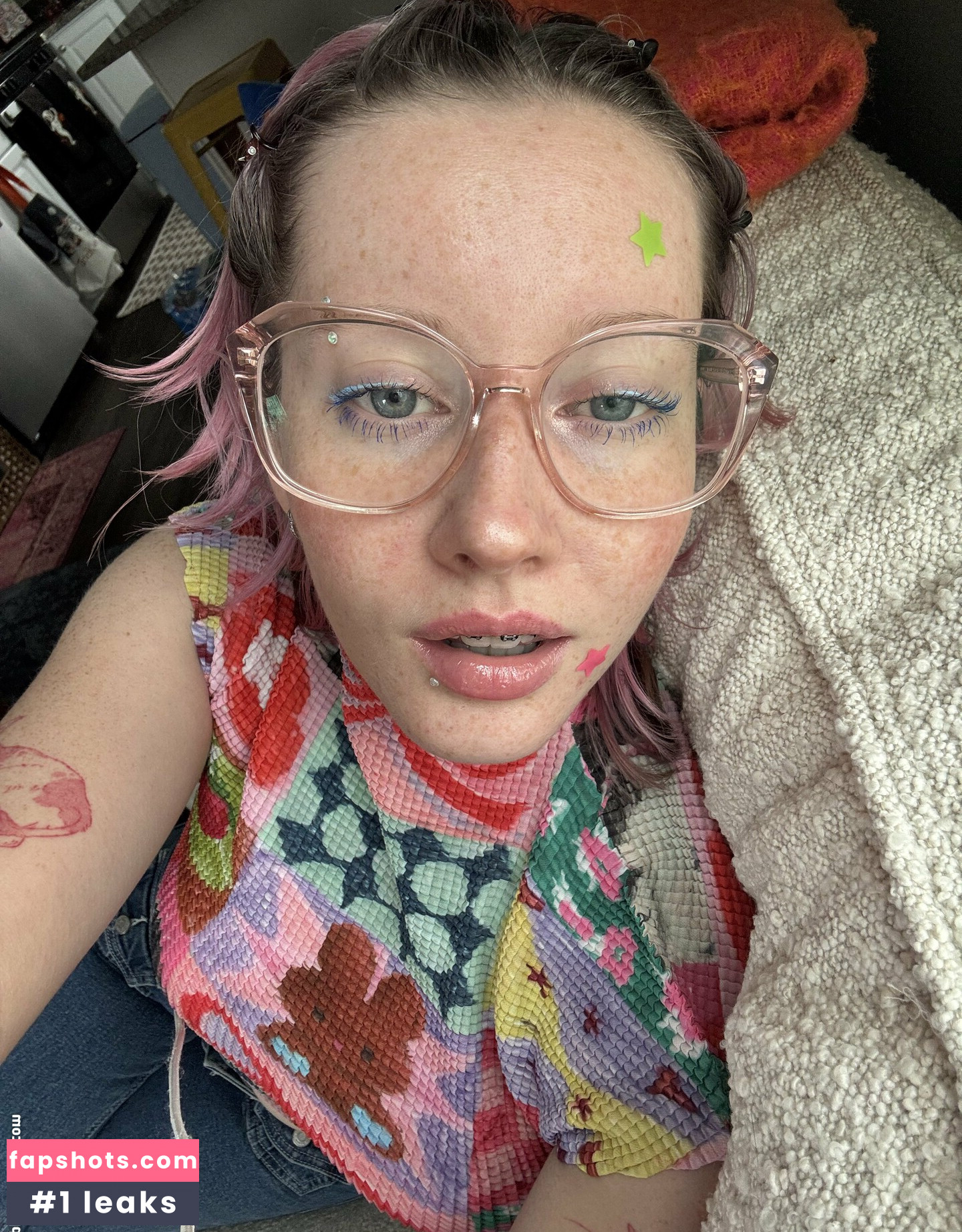 Luvliii gallery photo #30