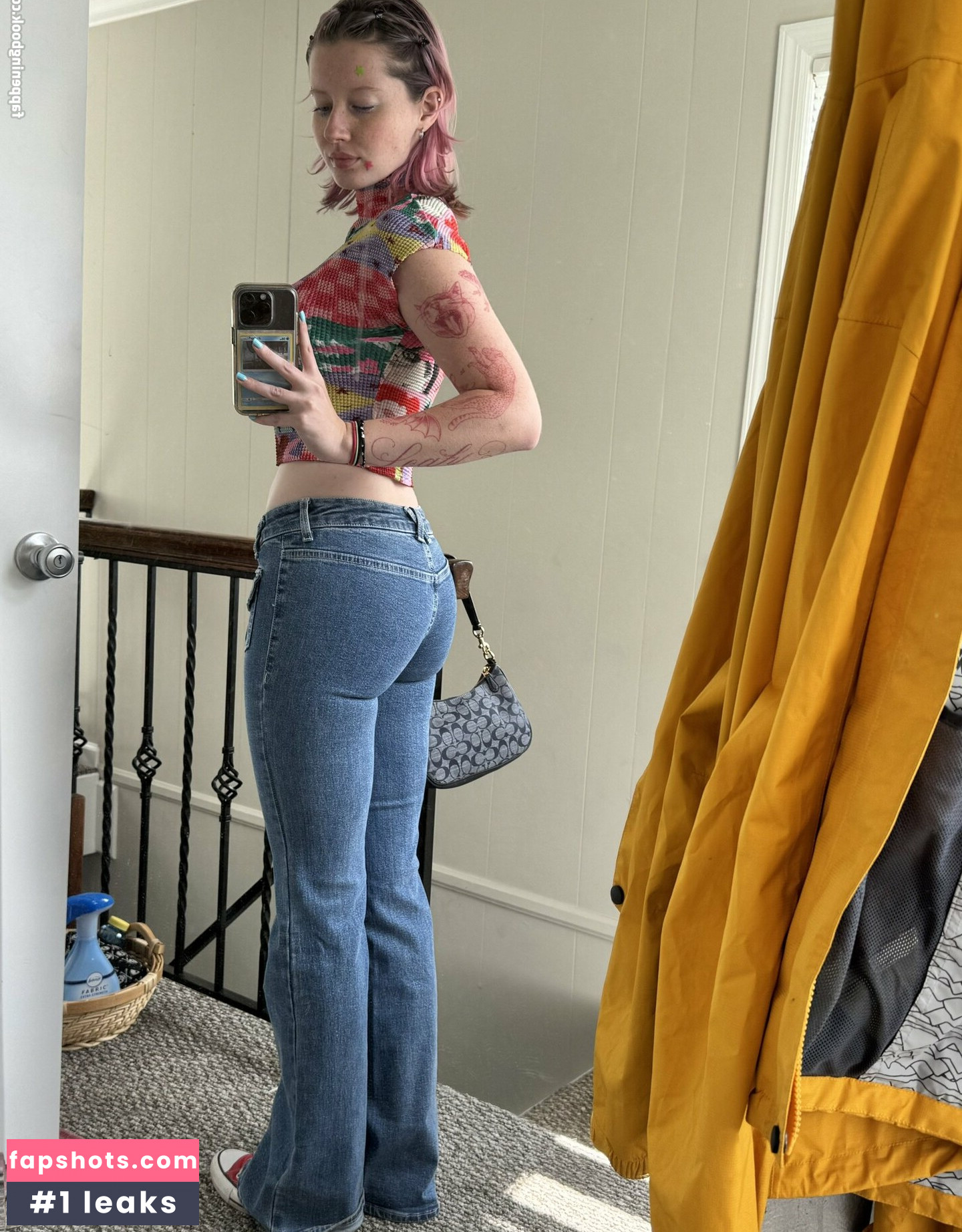 Luvliii gallery photo #36