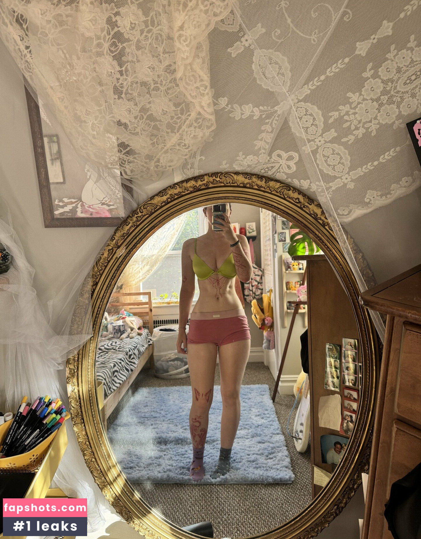 Luvliii gallery photo #37