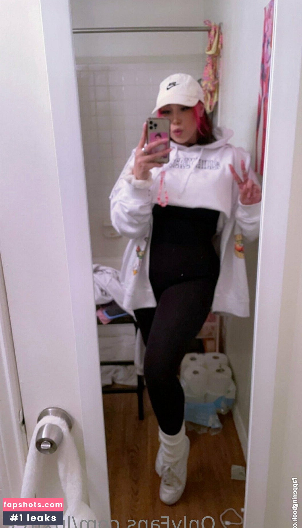 luxfree nude babe gallery