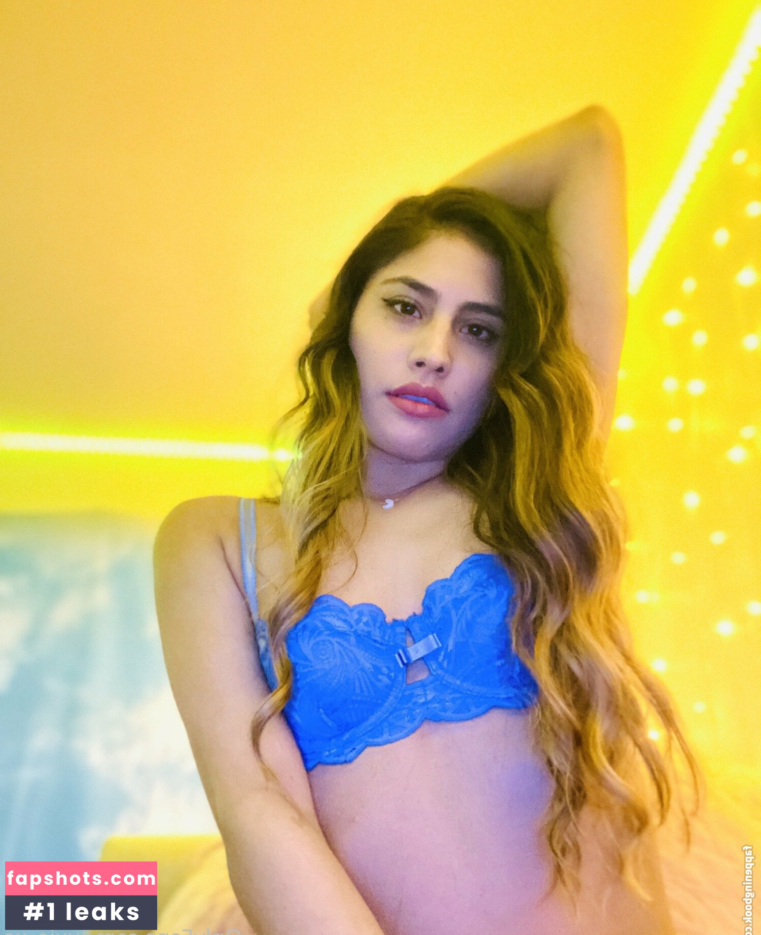 luxie_xo nude babe gallery