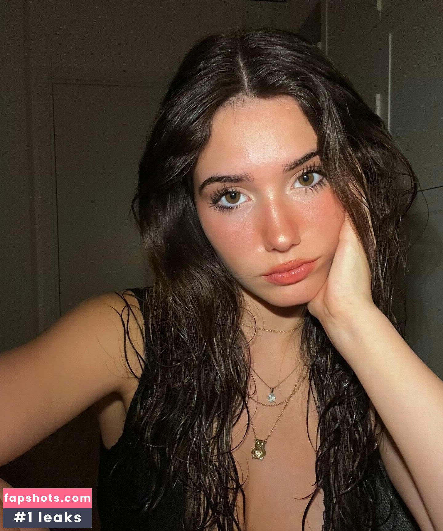 Luza Mogyorosi gallery photo #21