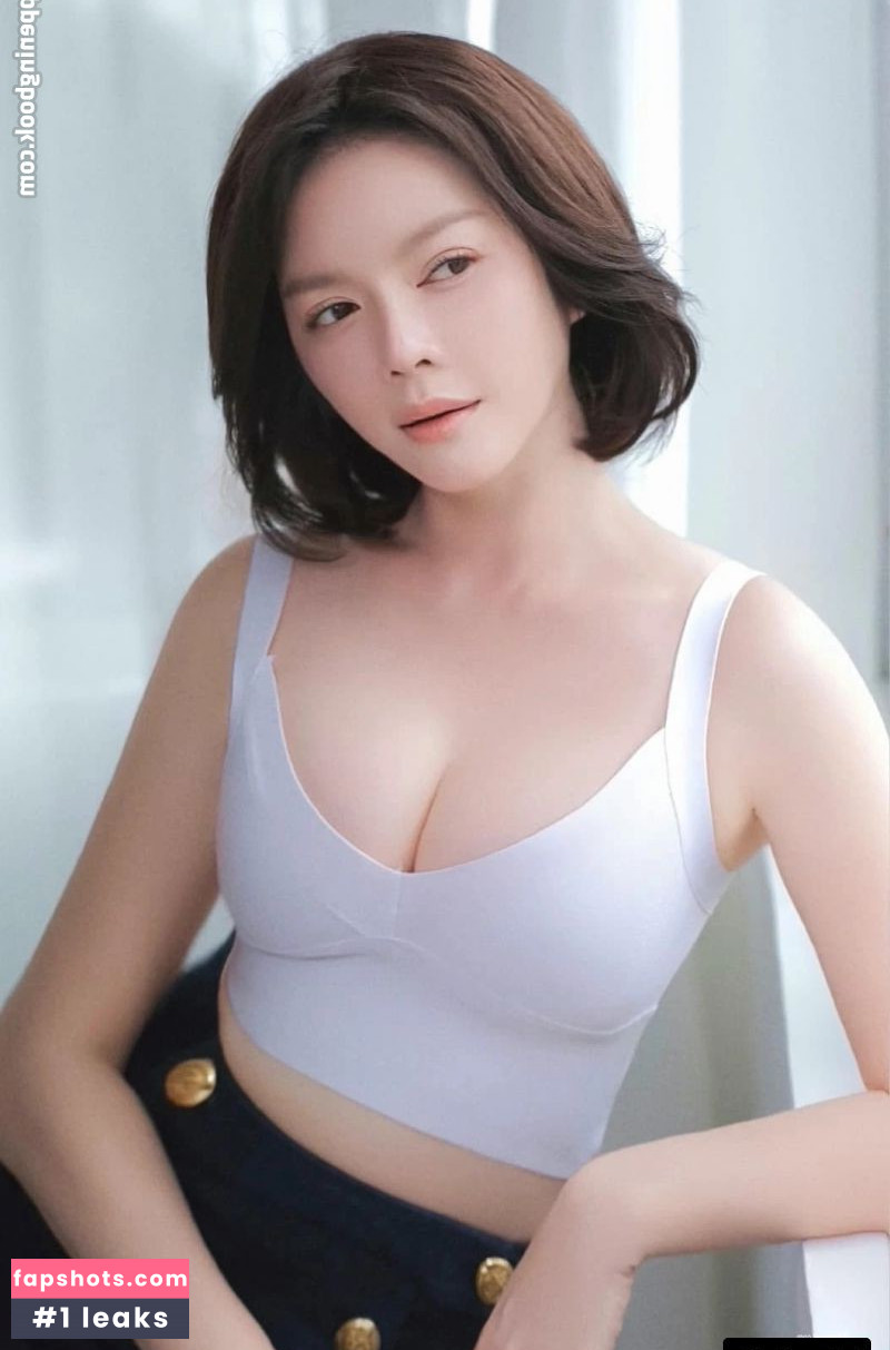 Ly Nha Ky gallery photo #5