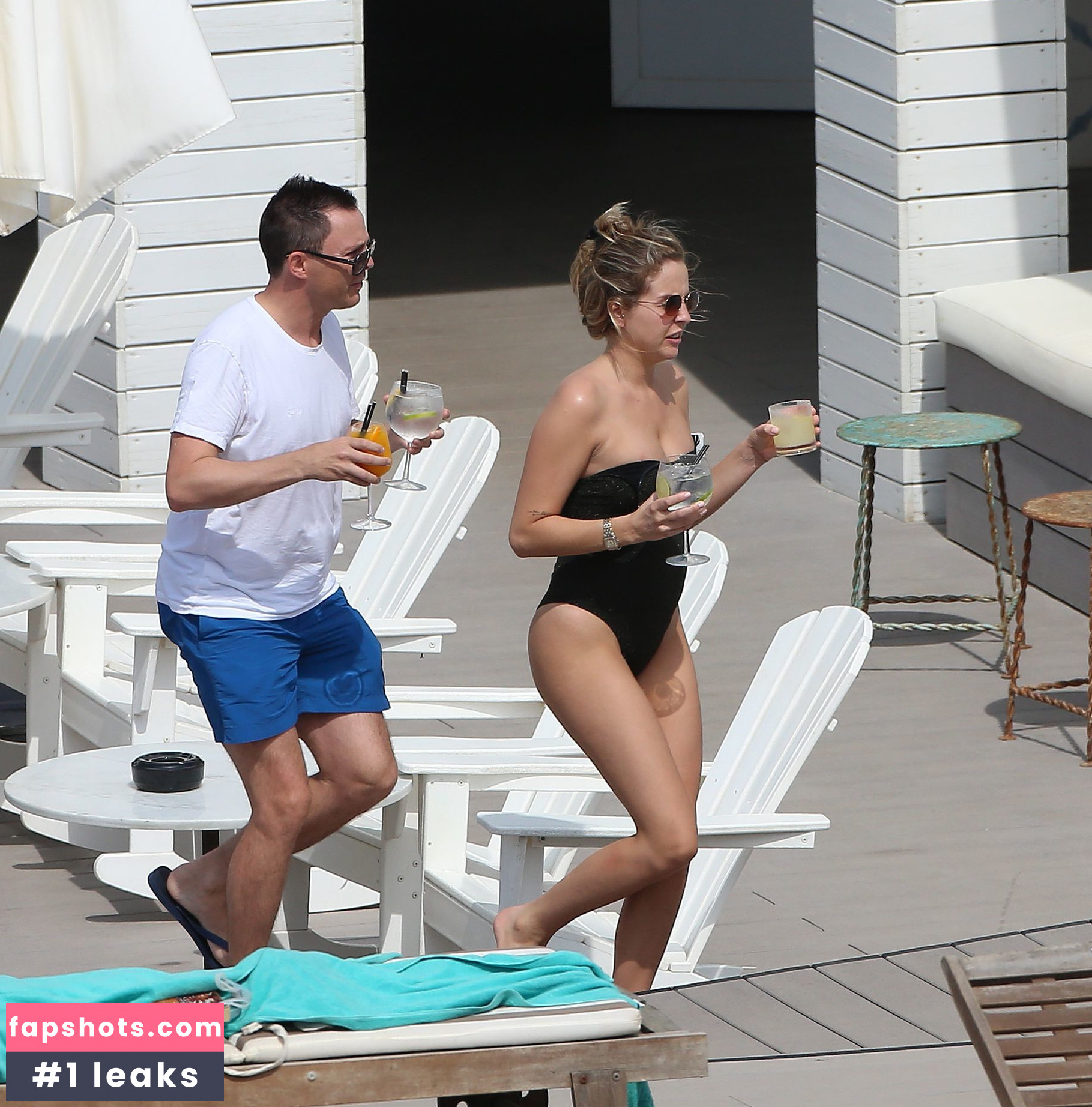 Lydia Bright gallery photo #37