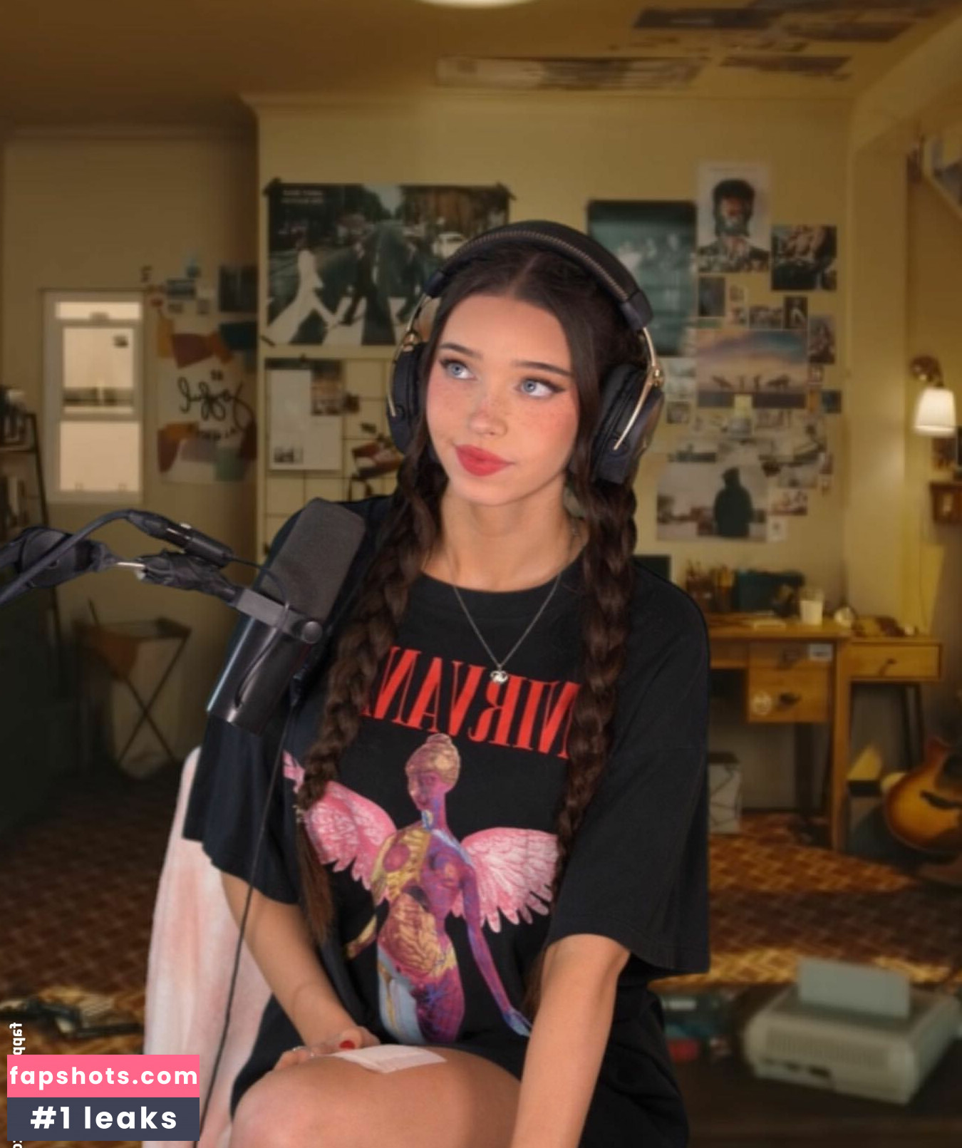 Lydia Coxson gallery photo #11