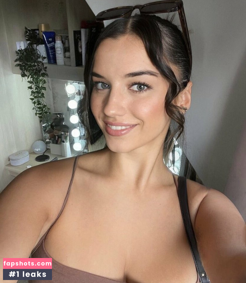 Lydia Coxson gallery photo #13