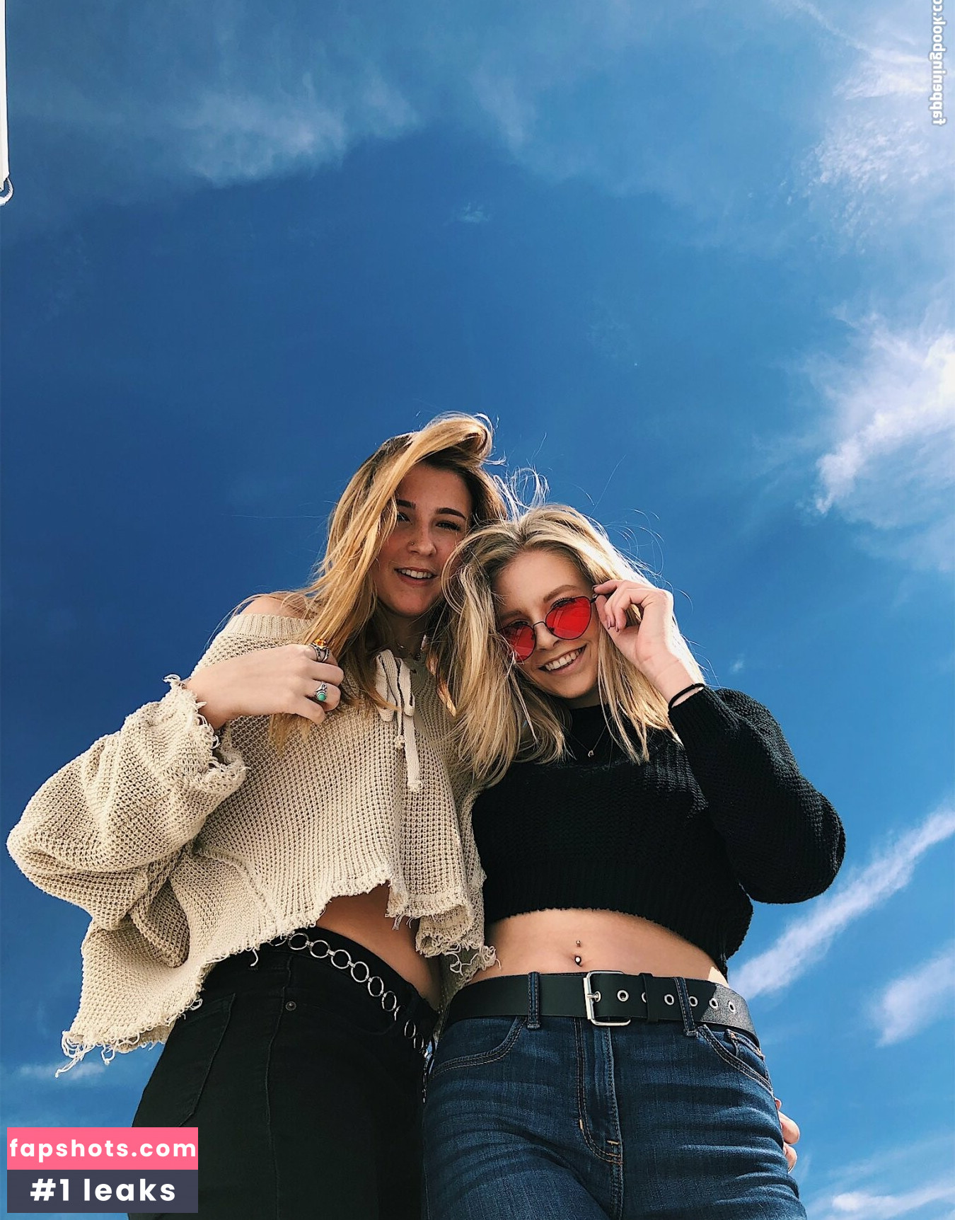 Lydia N gallery photo #11