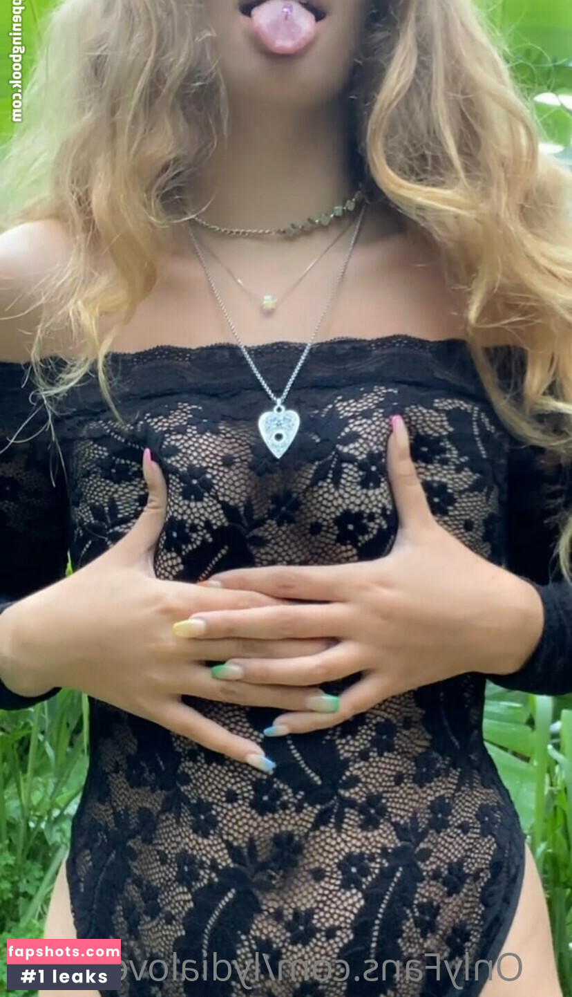 Lydia Renae gallery photo #28